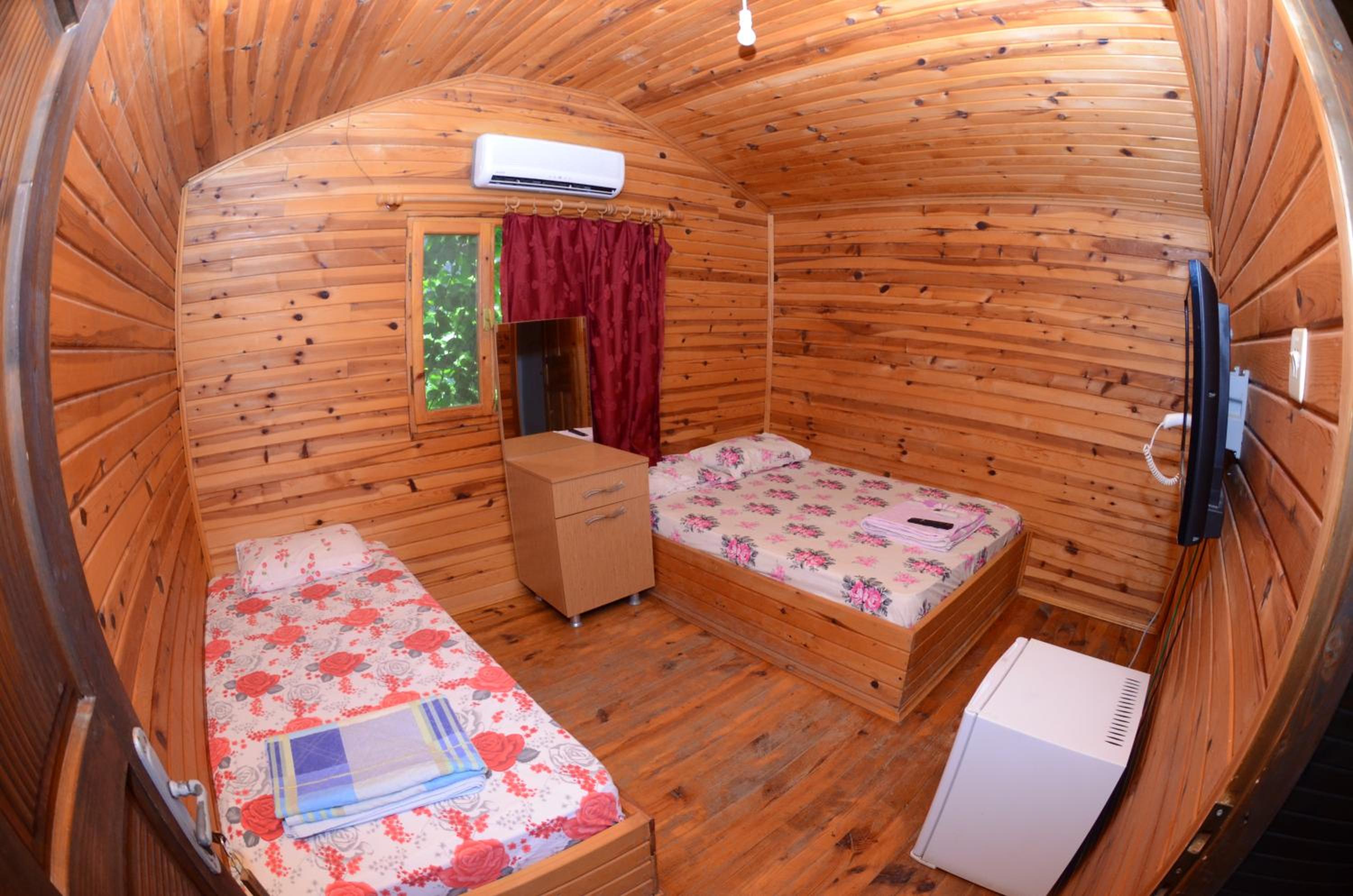 Deluxe Room - Photo 3