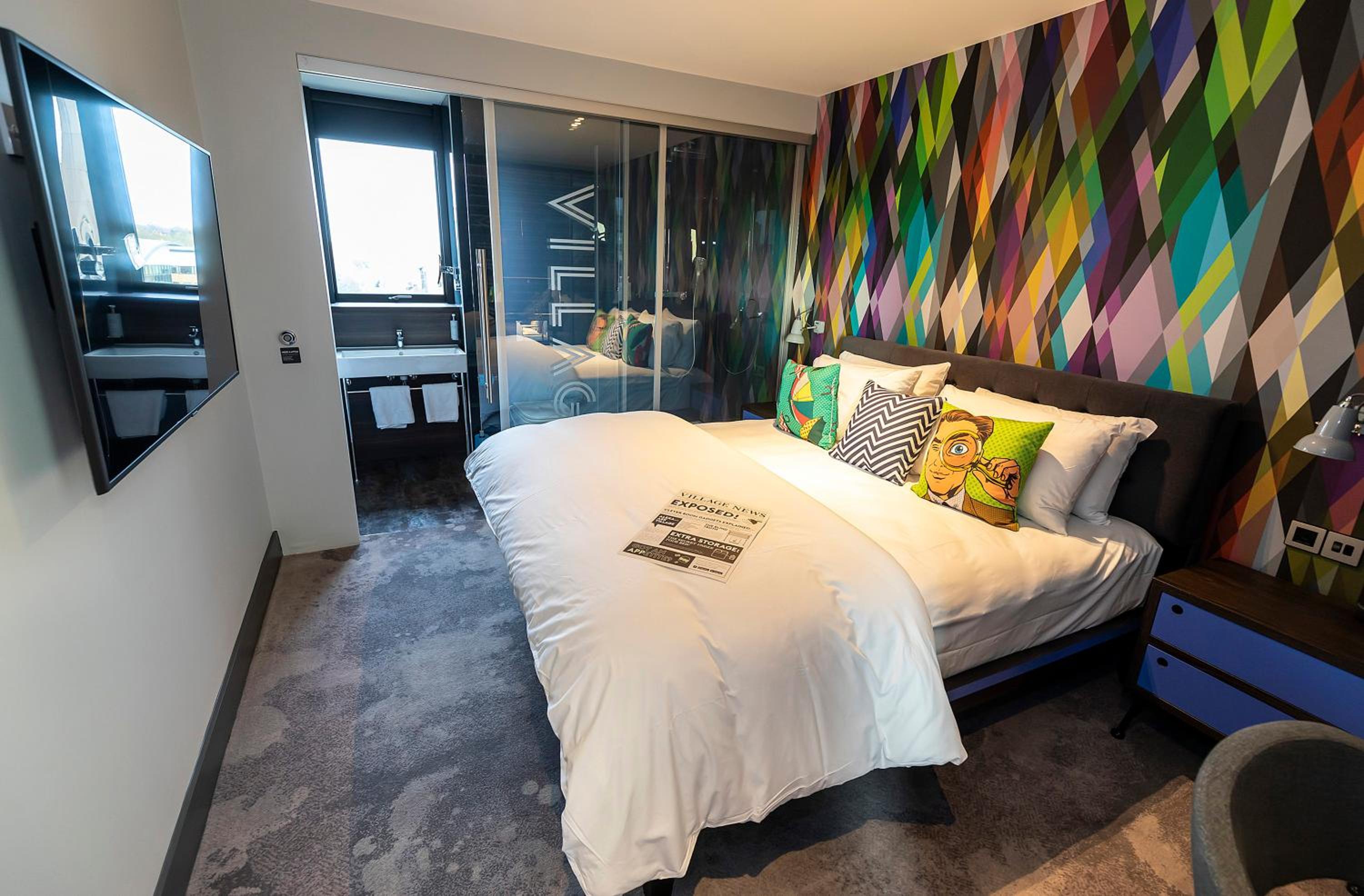 Club Room (FREE GYM & POOL ACCESS) - Photo 3