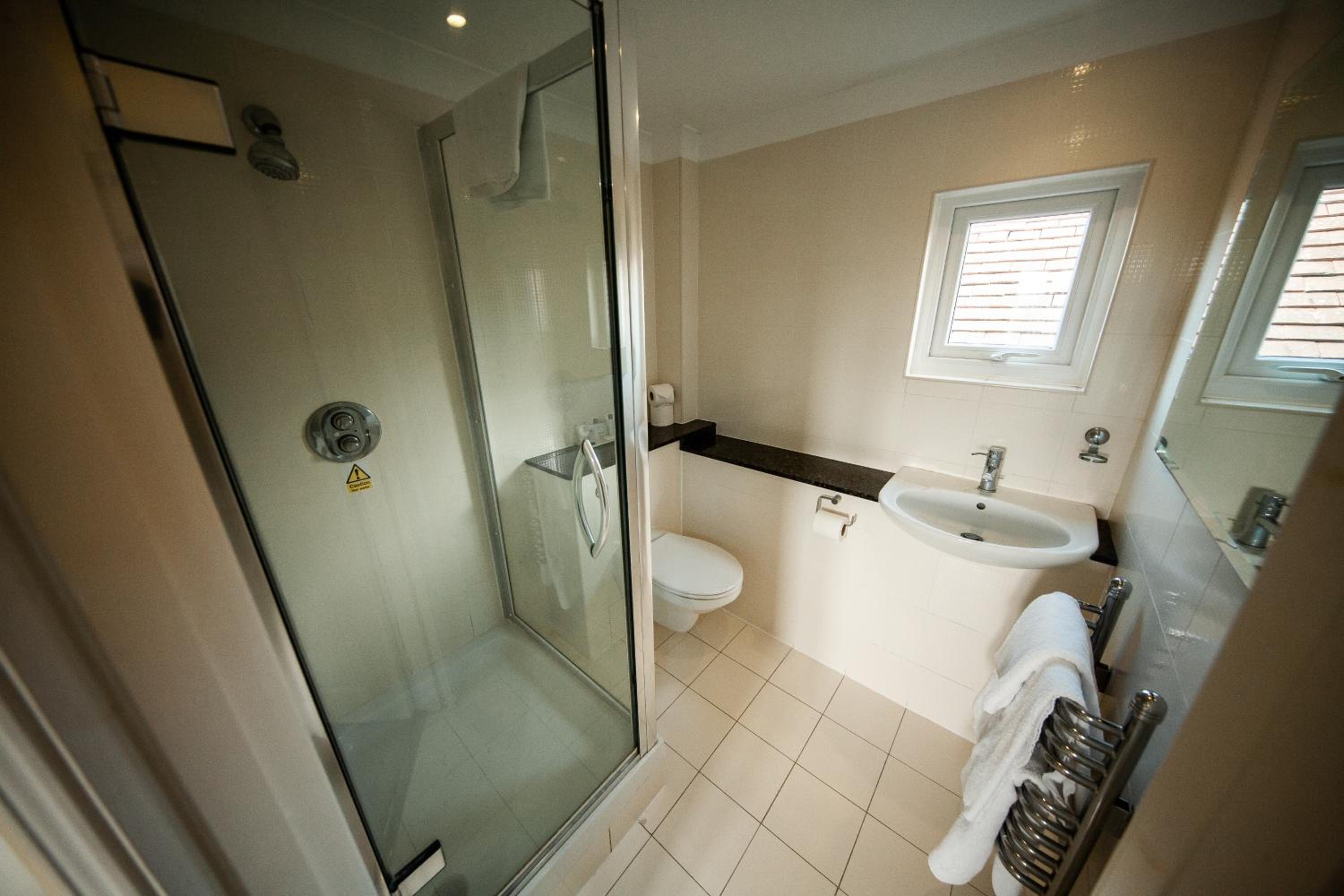 Double Room - Photo 8