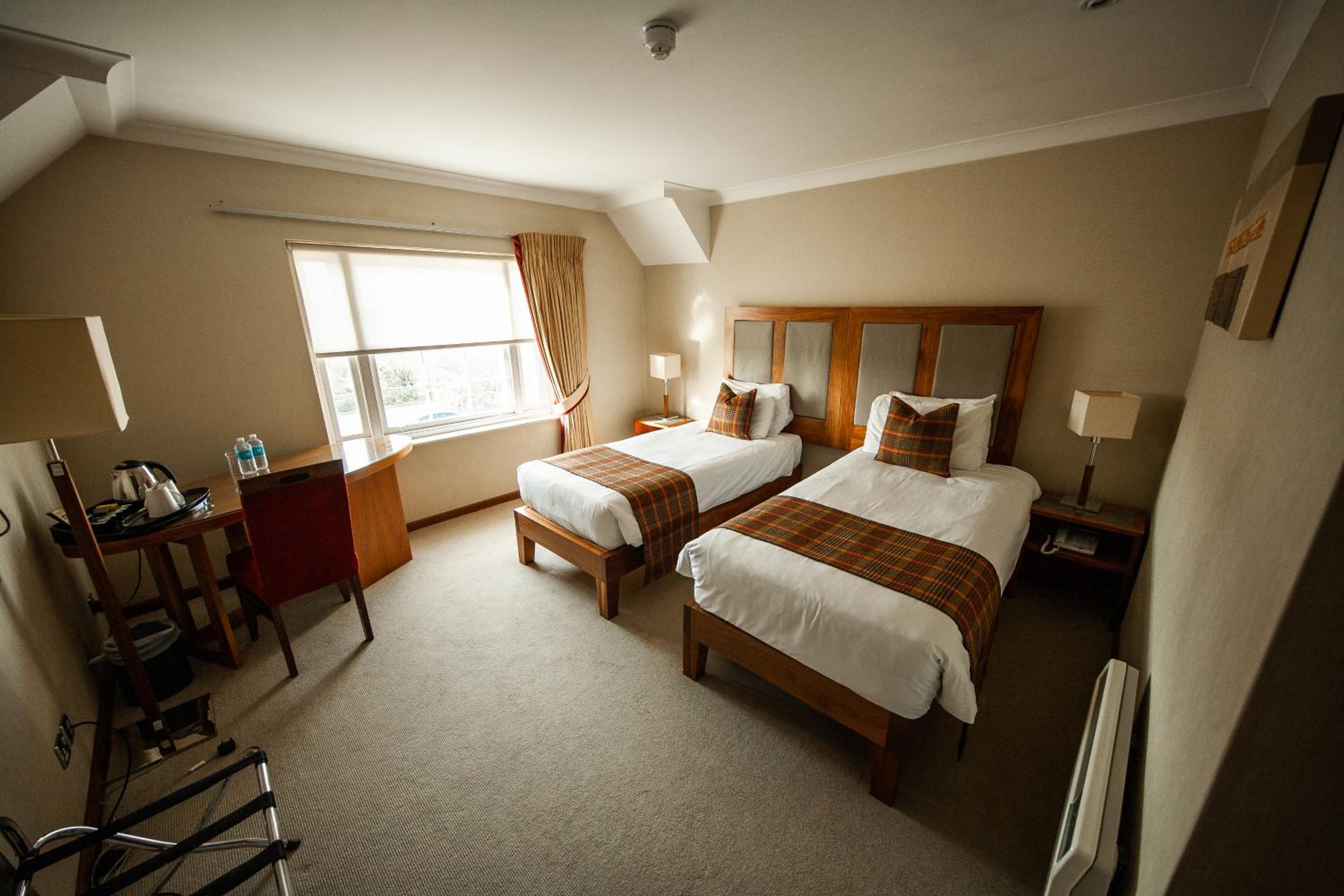 Twin Room - Photo 6