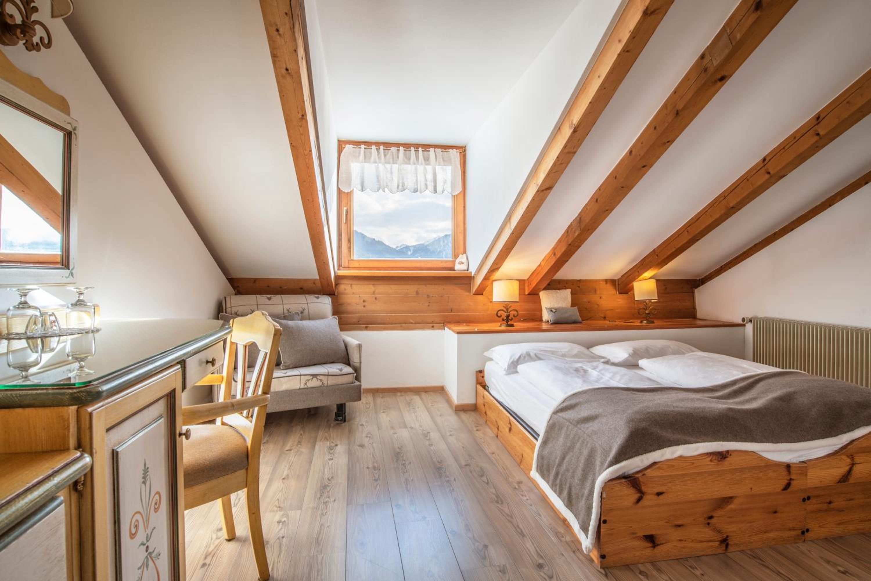 Double Room - Attic photo 2
