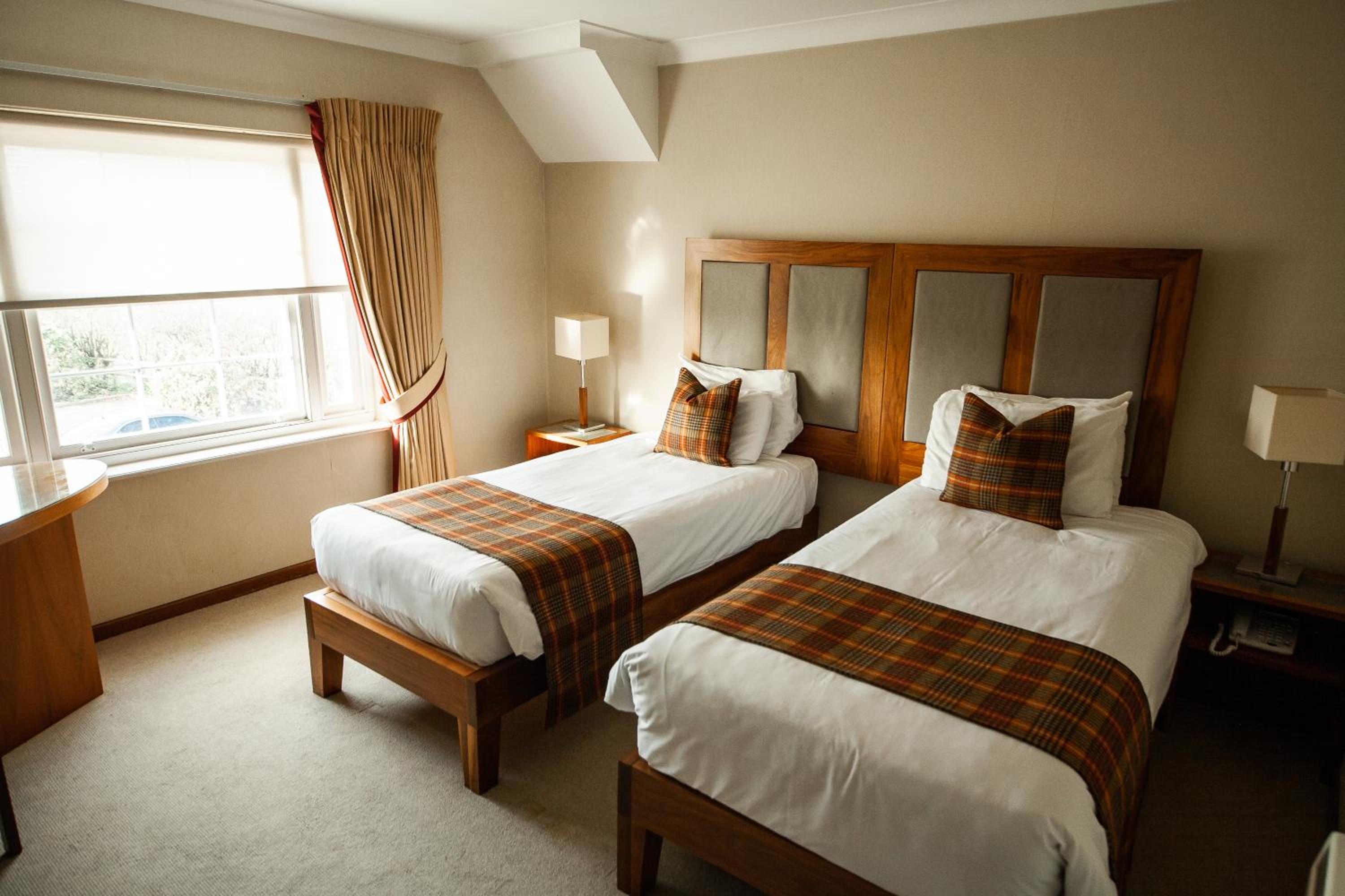 Twin Room - Photo 2