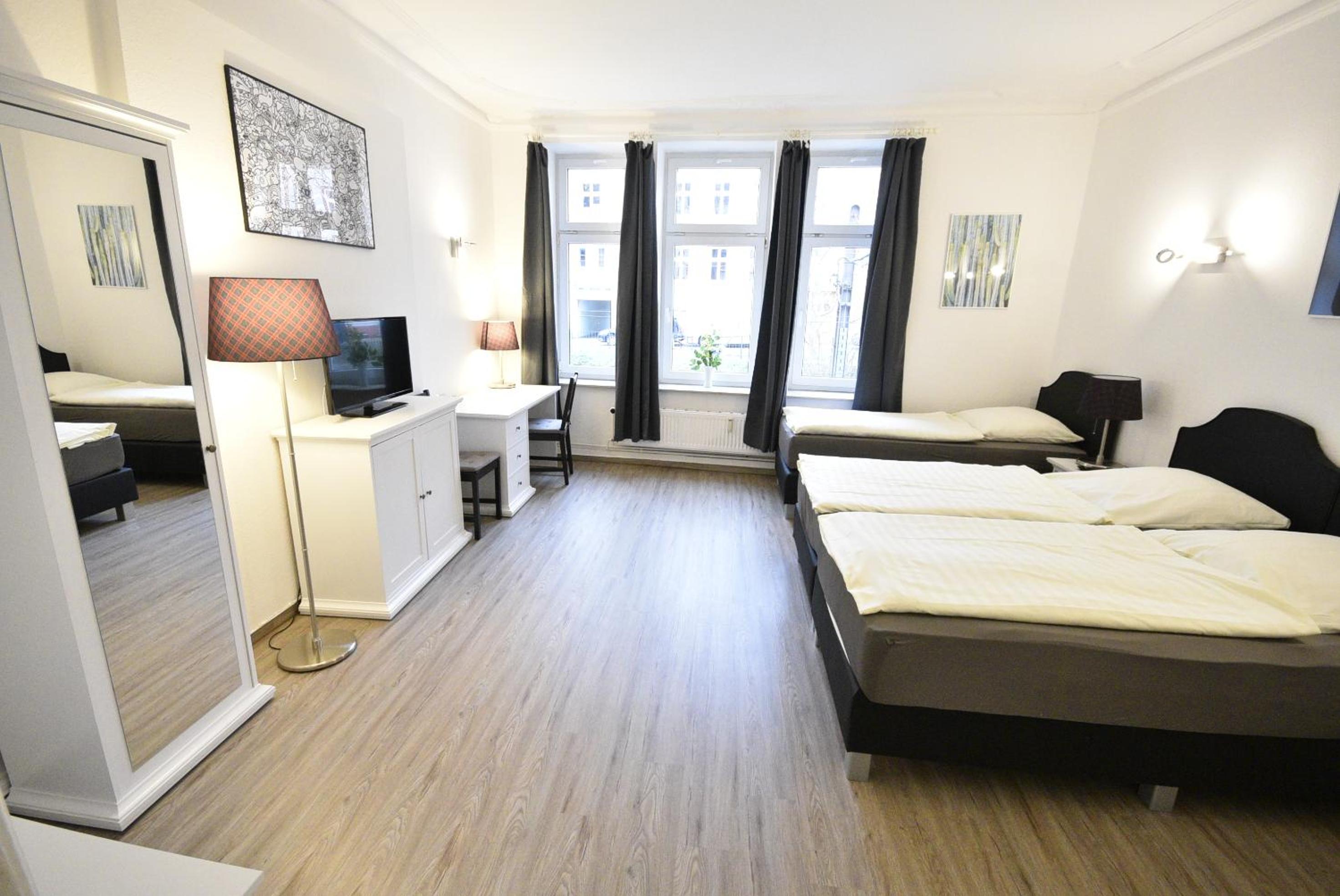Triple Room - Photo 1