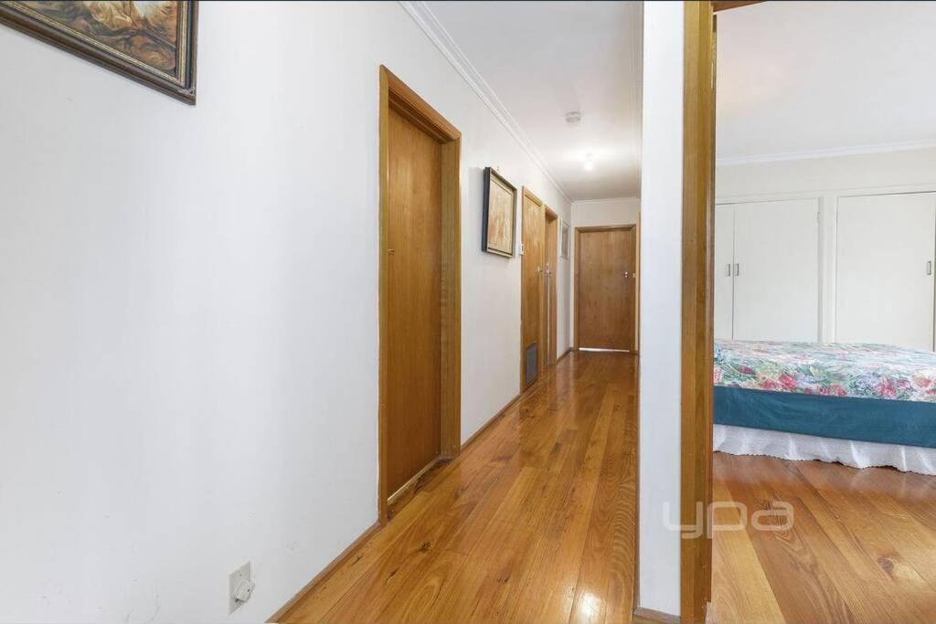 Three-Bedroom House photo 1