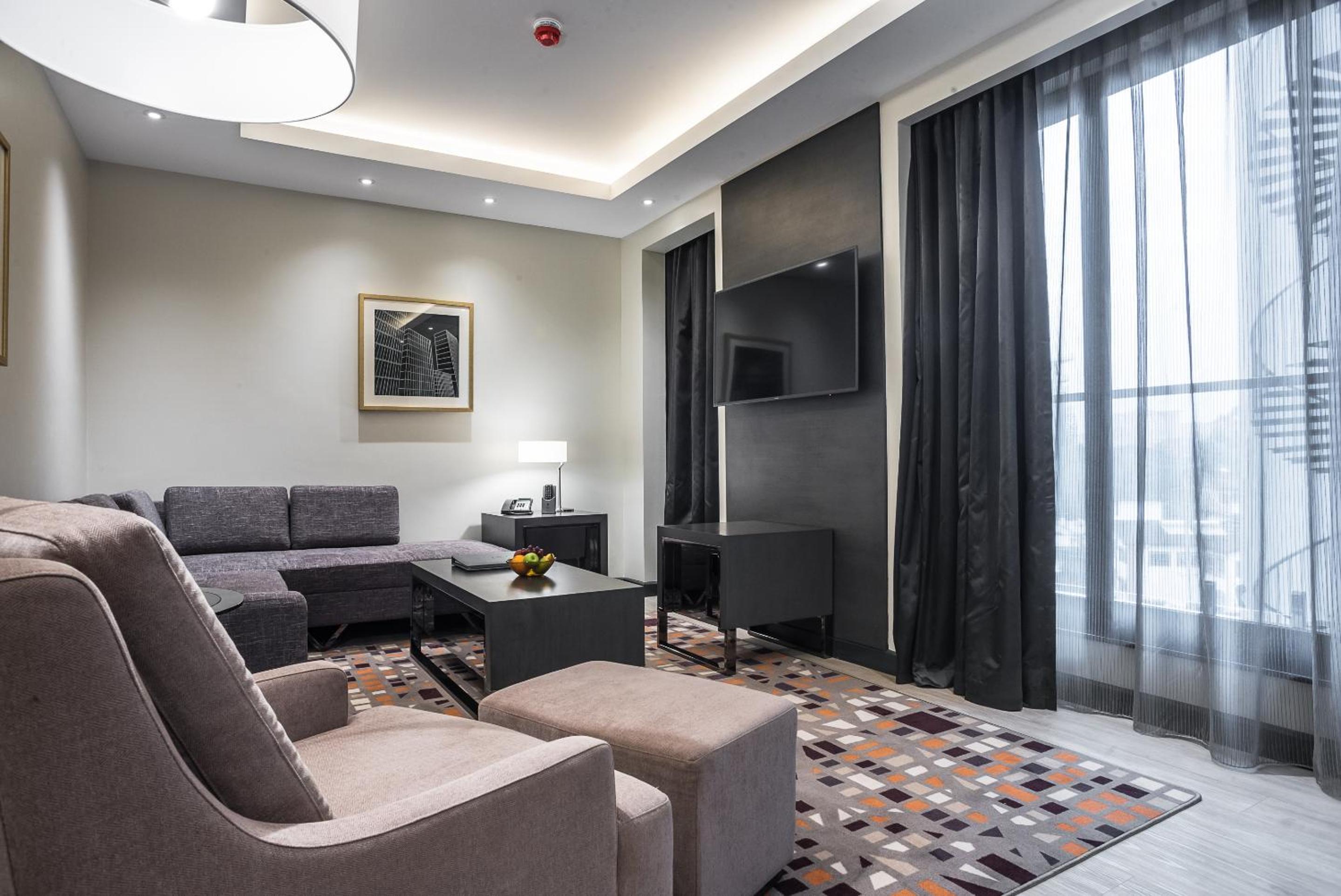 Executive King Suite photo 2