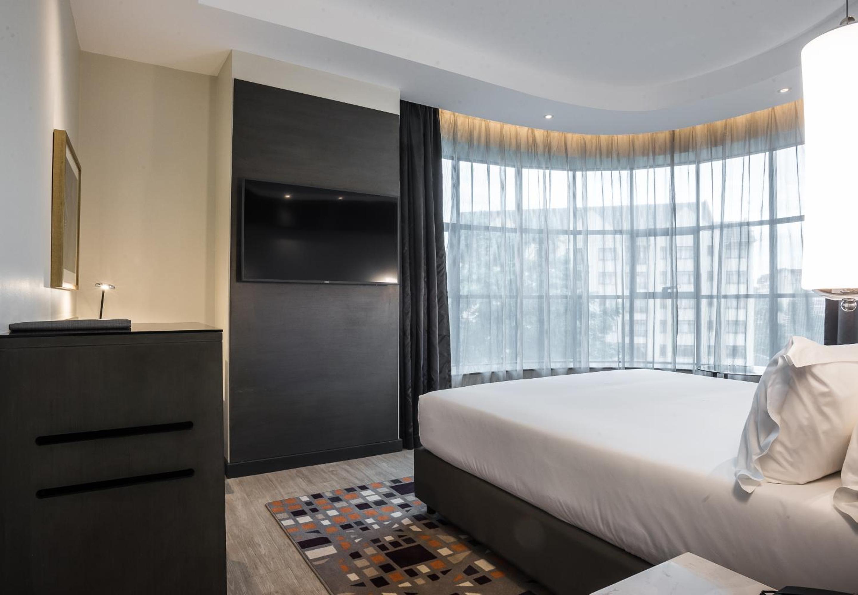 Executive King Room - Photo 2