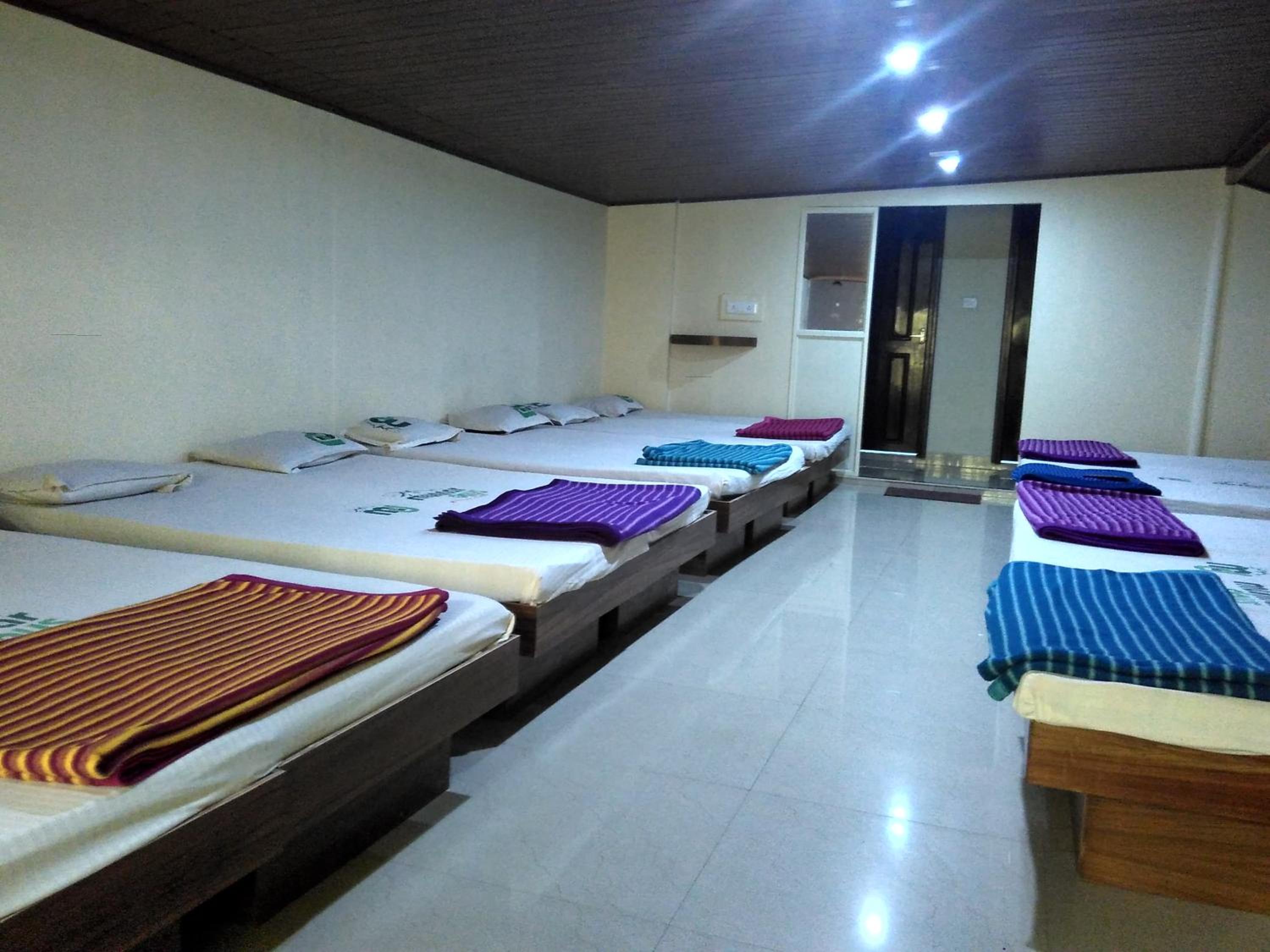 Mixed Dormitory Room photo 2
