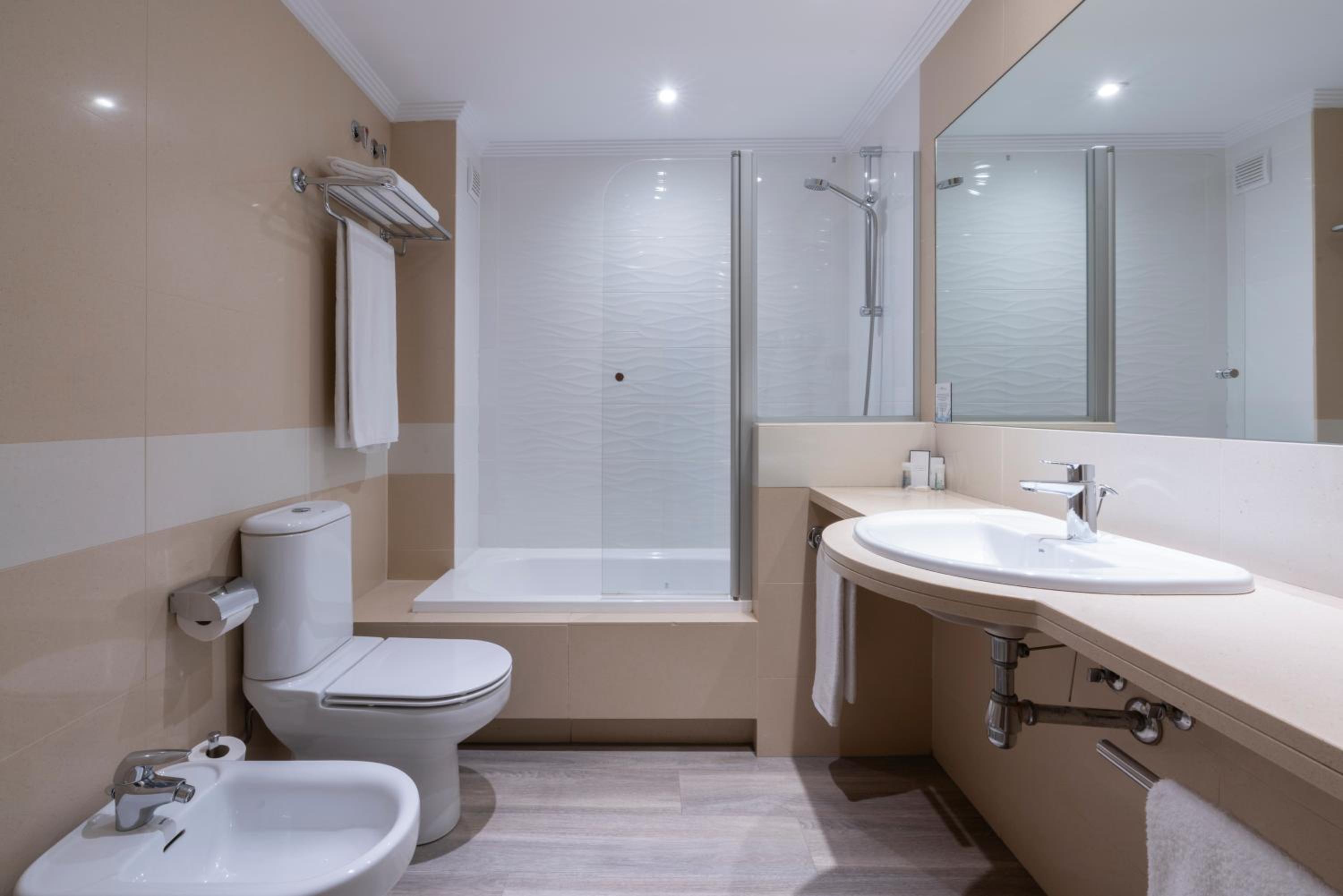 Double or Twin Room with Parking