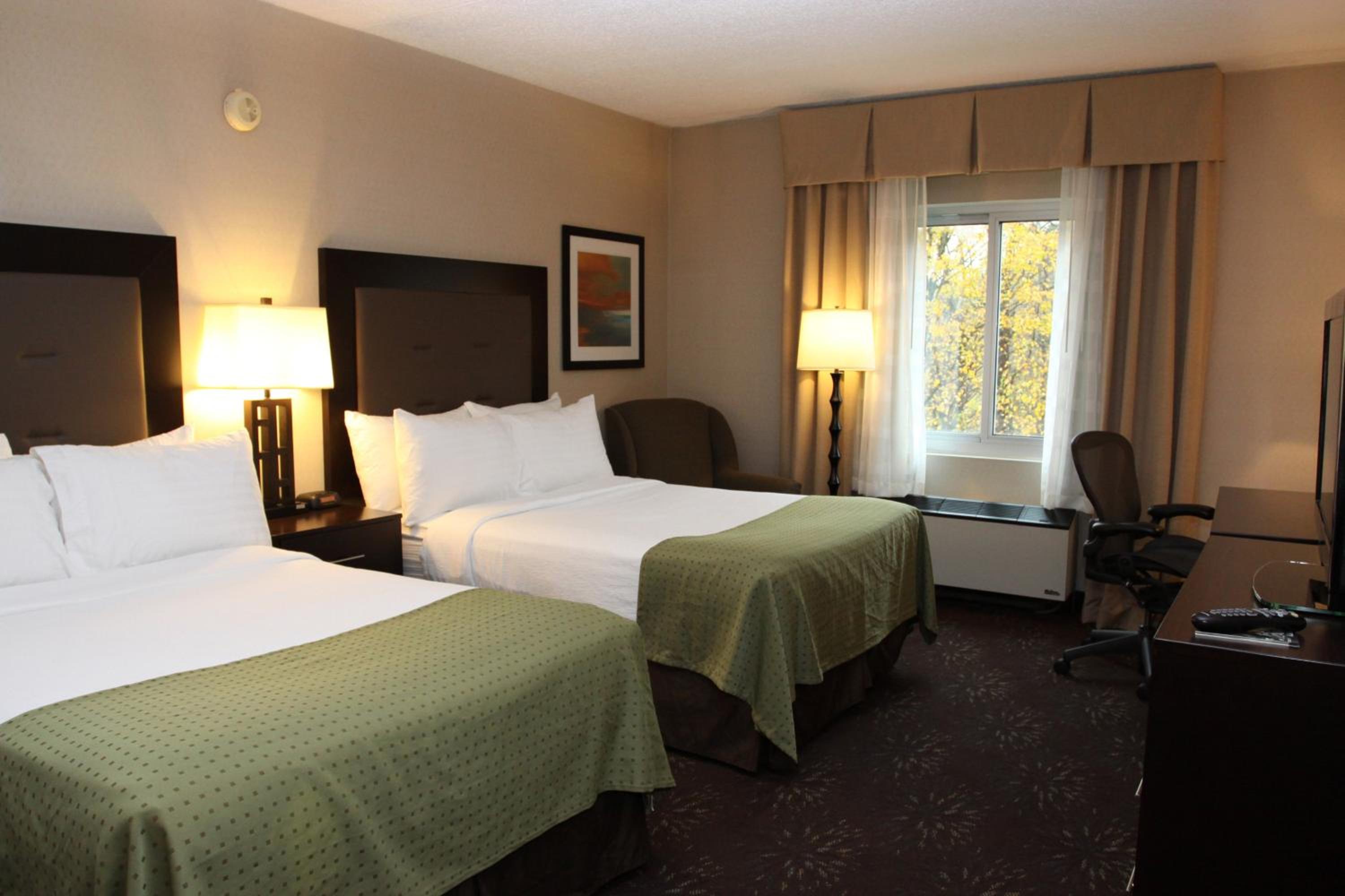Standard Double Room with Two Double Beds - Photo 2