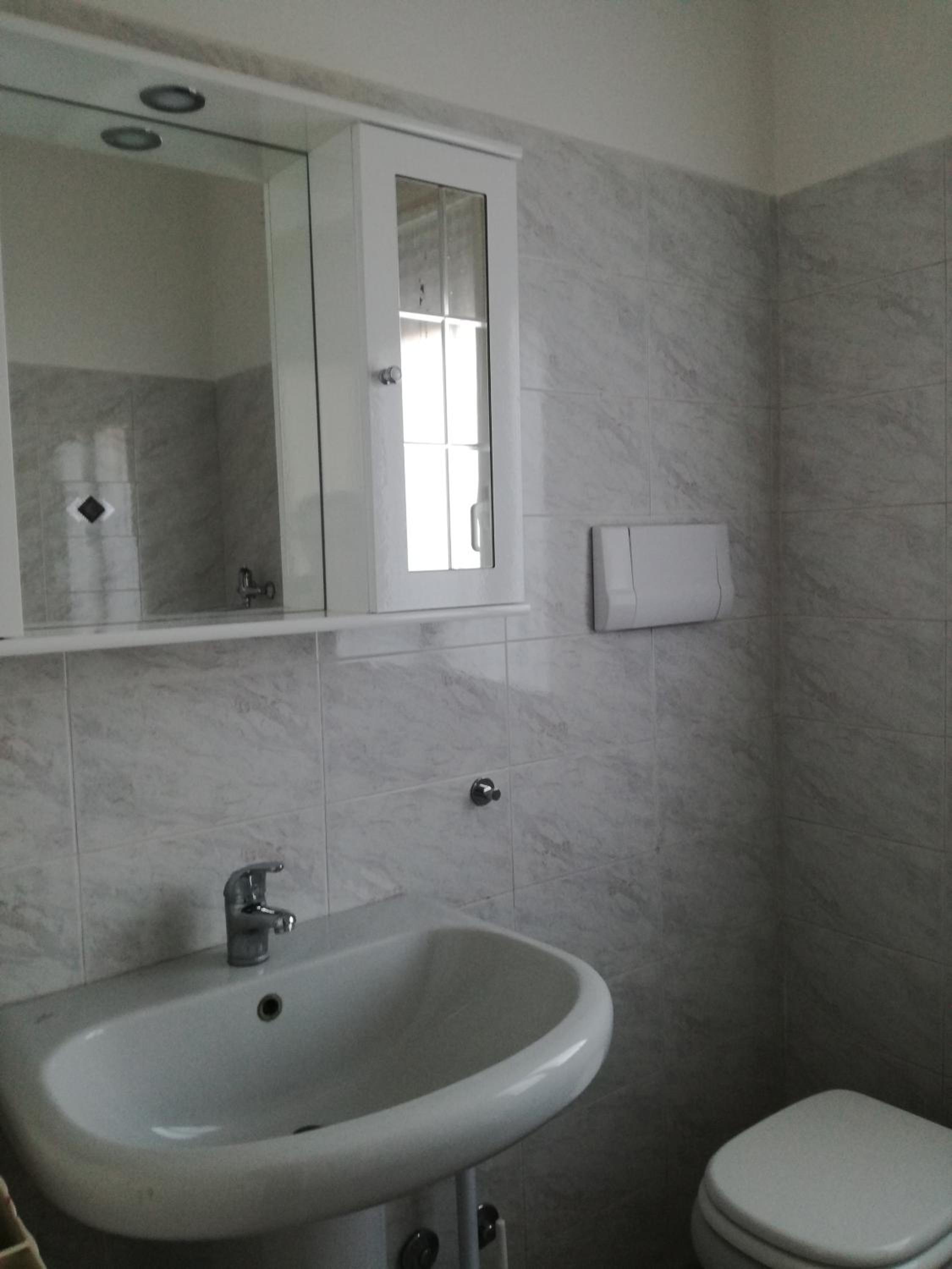 One-Bedroom Apartment - Photo 20