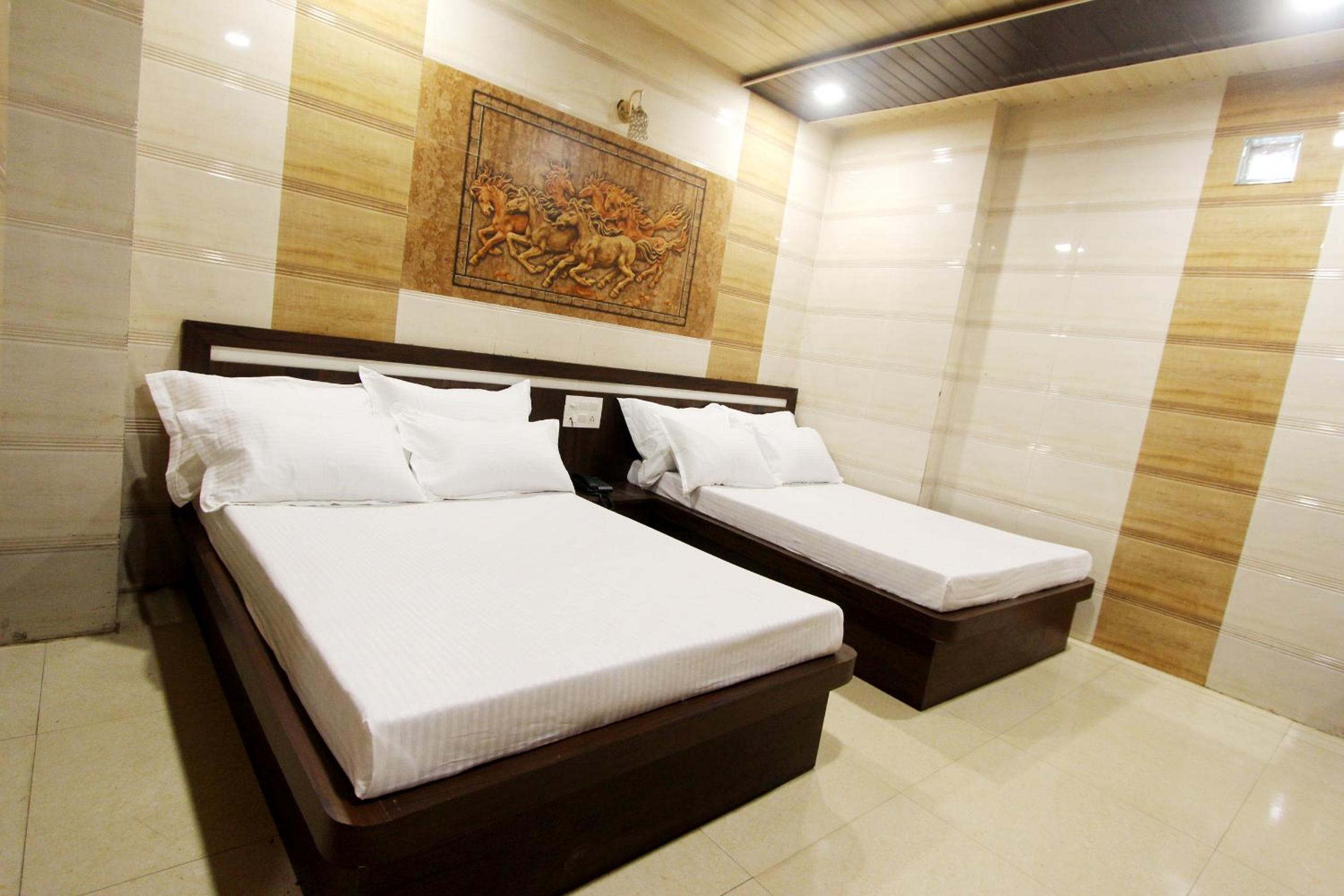 Deluxe Family Suite photo 2