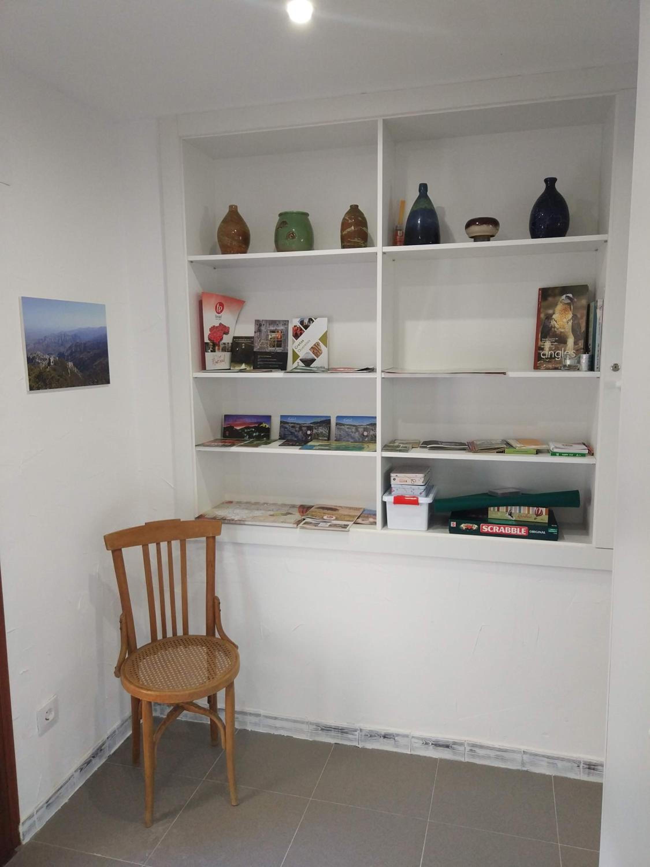 Three-Bedroom Apartment - Photo 11