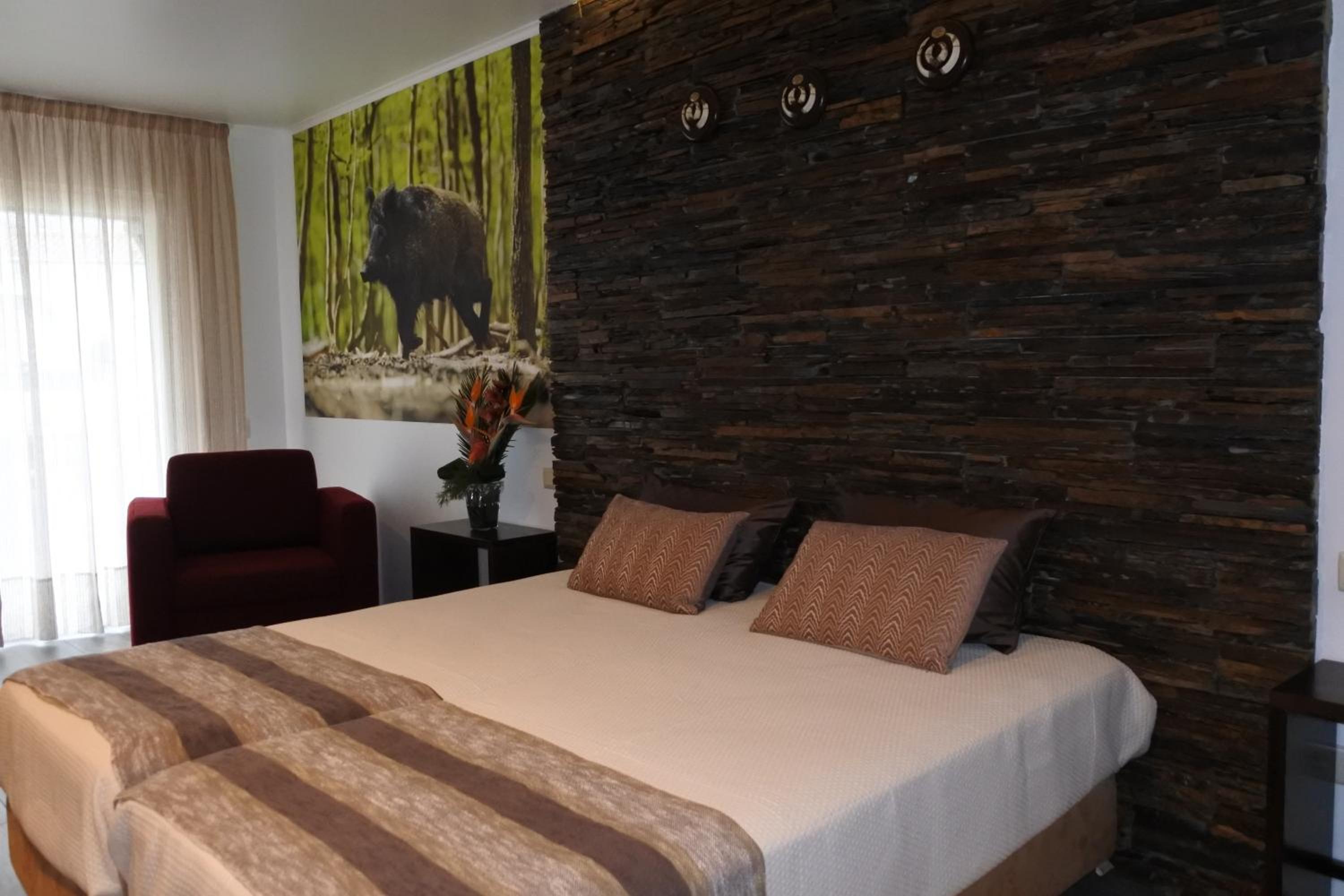 Double or Twin Room with Mountain View - Photo 1