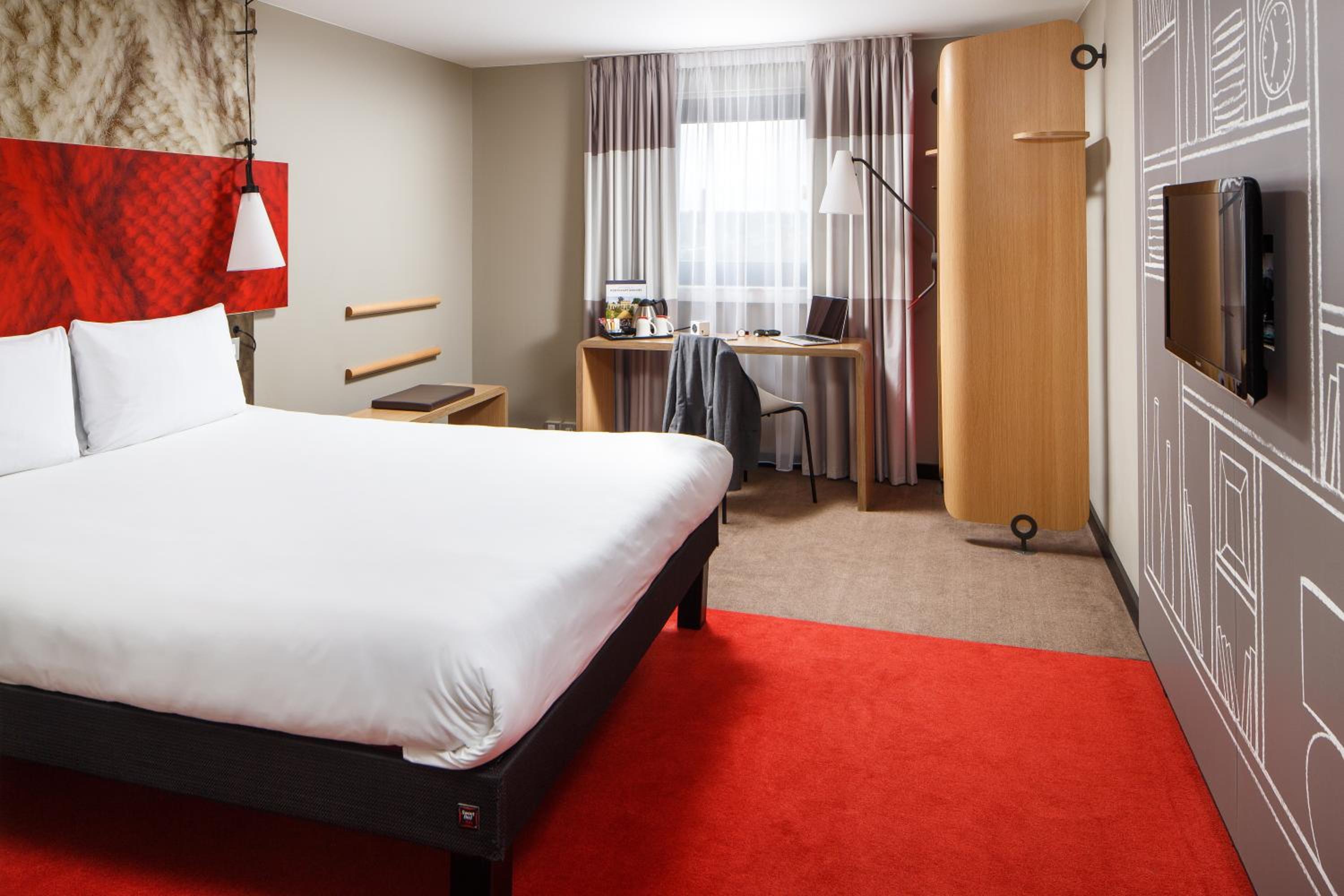 Double or Twin Room - Photo 4