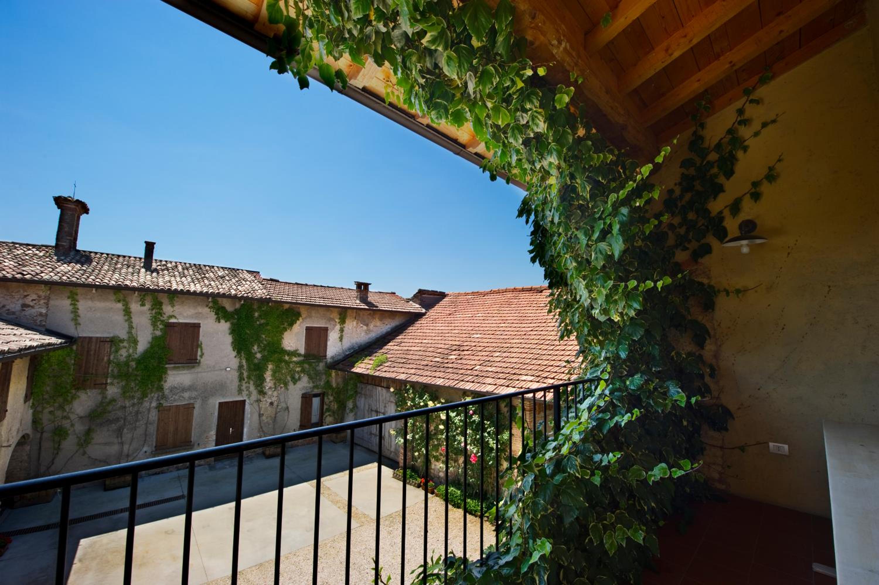 Apartment with Garden View photo 2