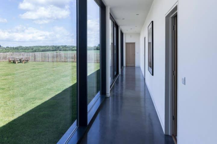Four-Bedroom House photo 2