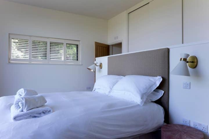 Four-Bedroom House photo 3
