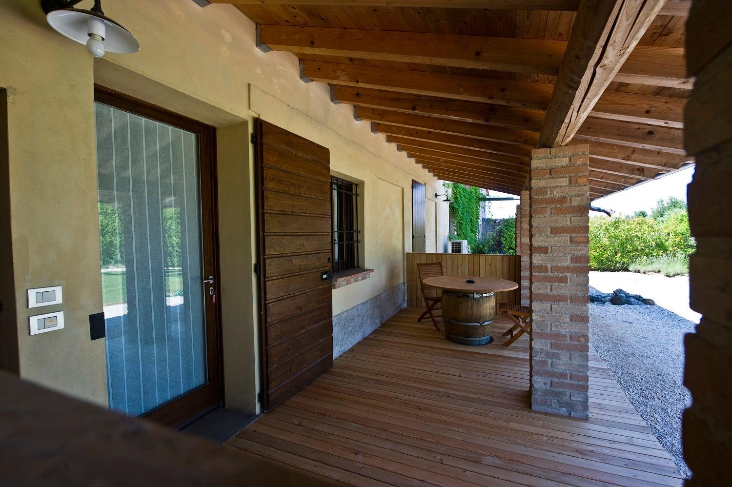 One-Bedroom Apartment with Patio photo 2
