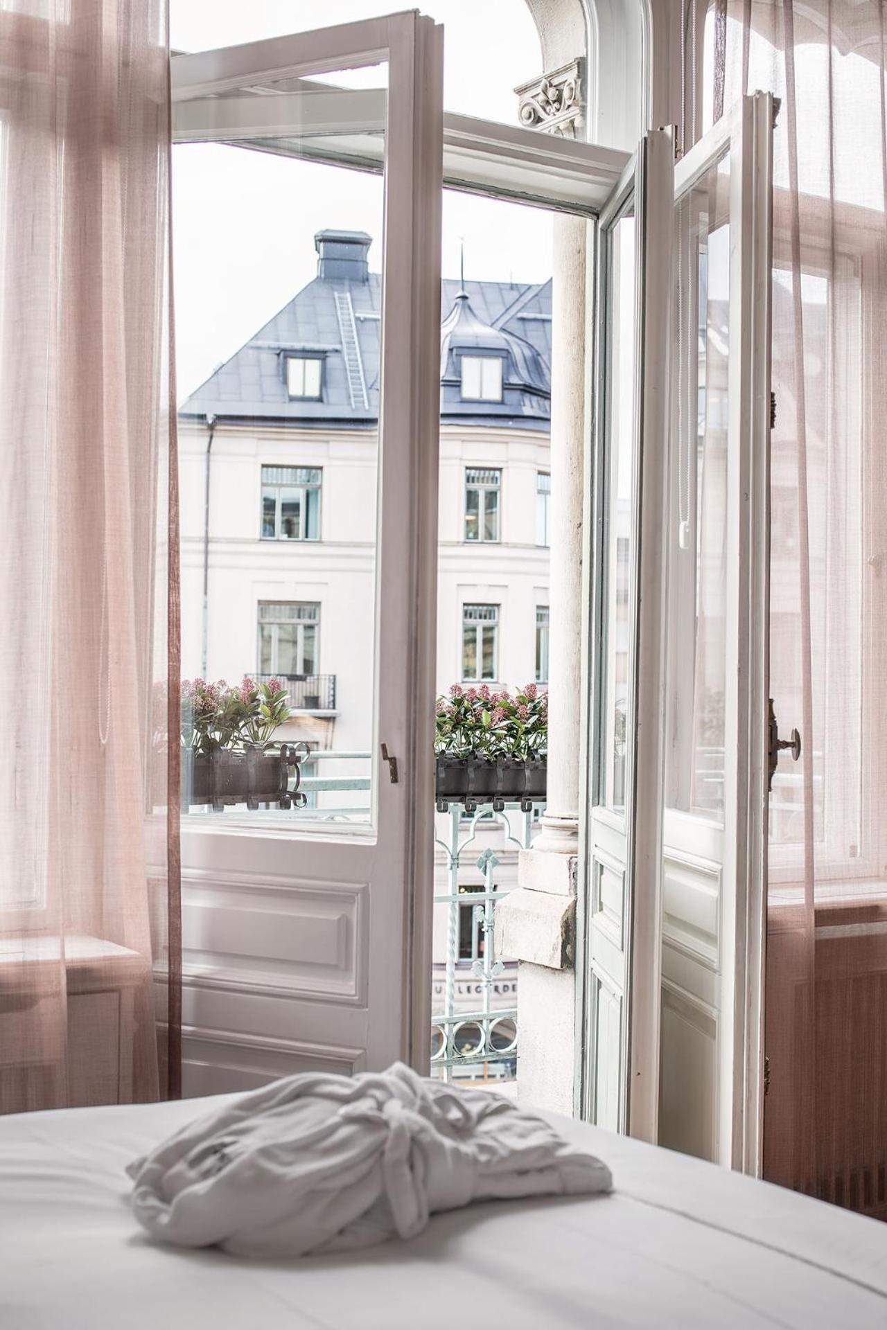 Junior Suite with Balcony