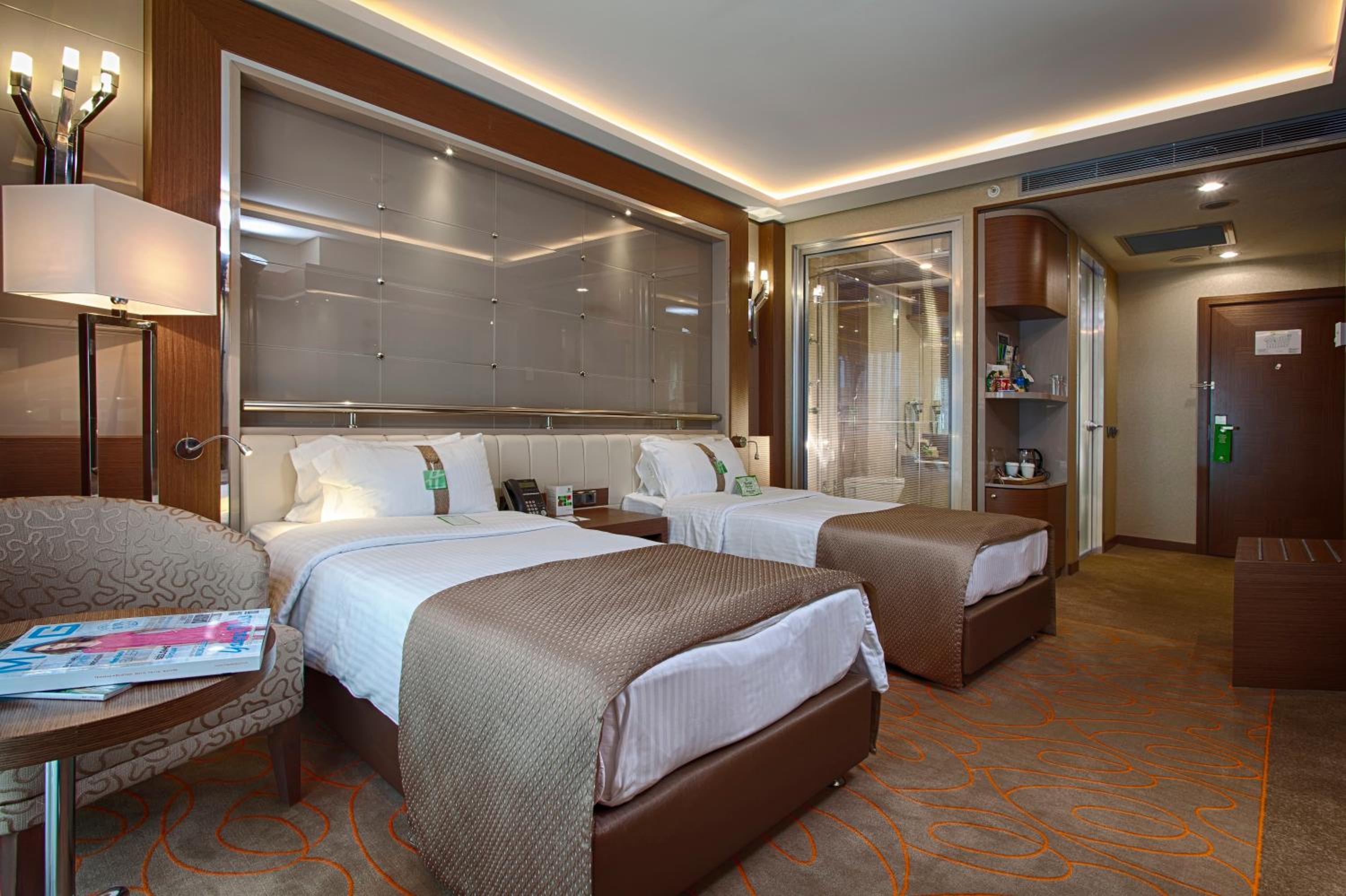Standard Twin Room - Photo 2