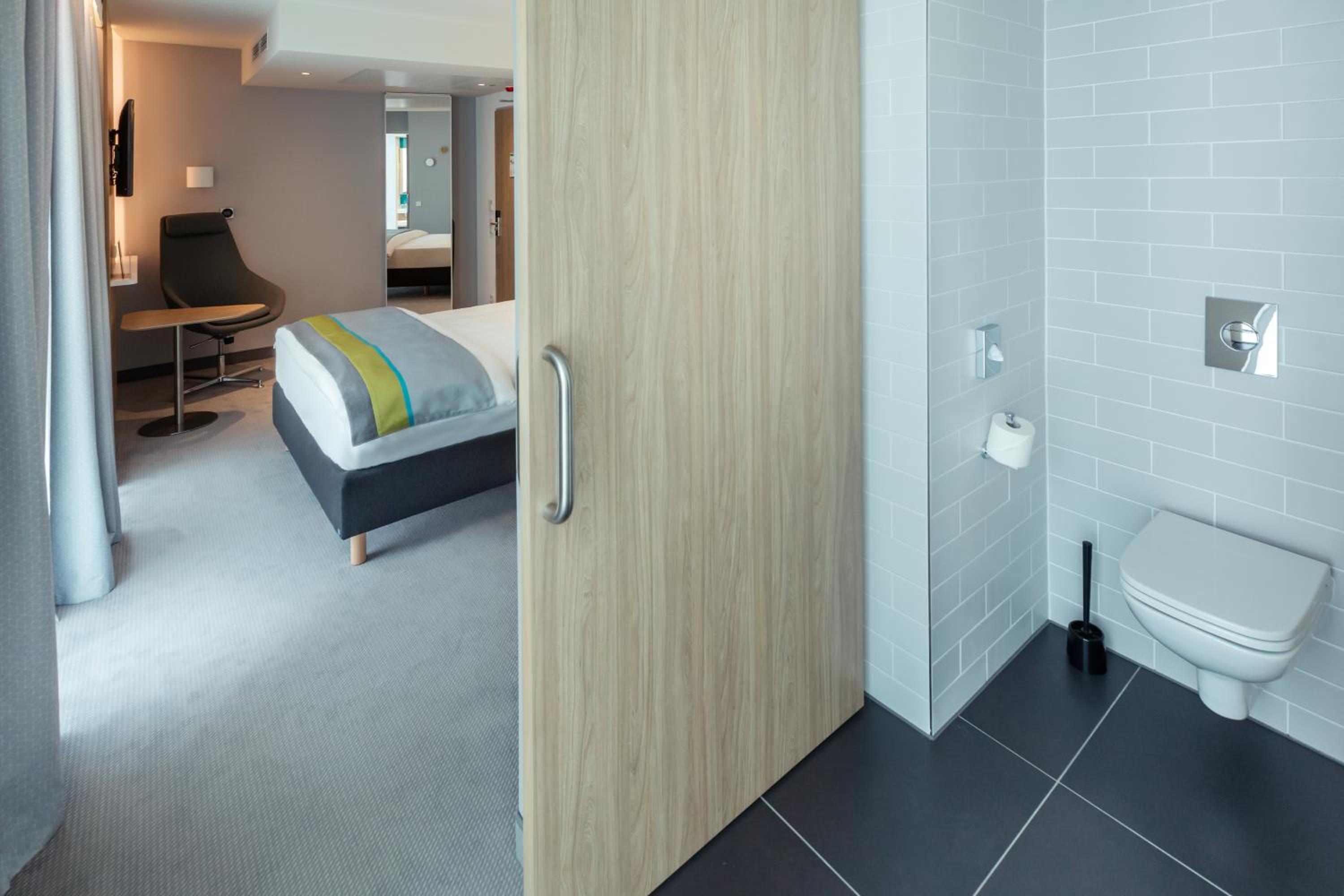 Standard Queen Room - Disability Access