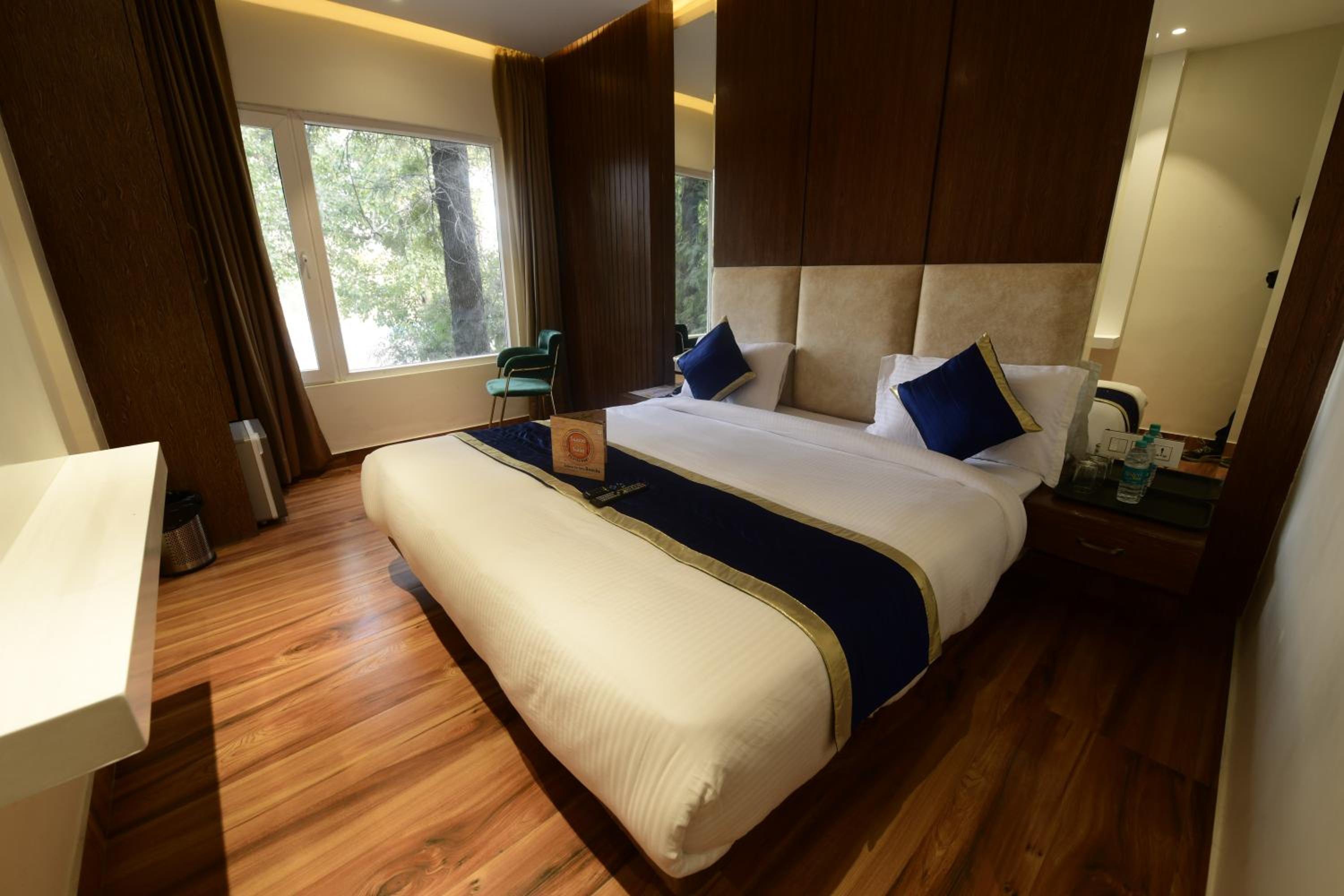 Luxury Room with Landmark view