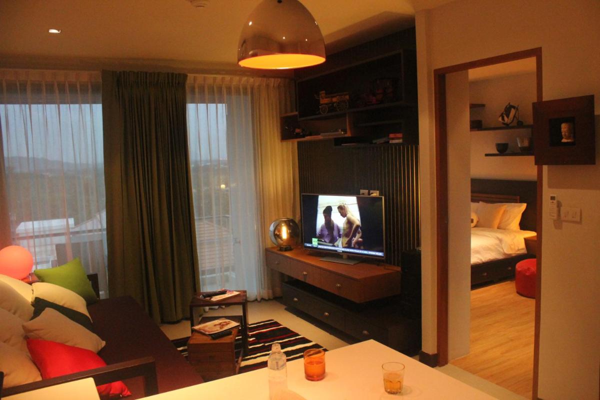 One-Bedroom Apartment photo 3