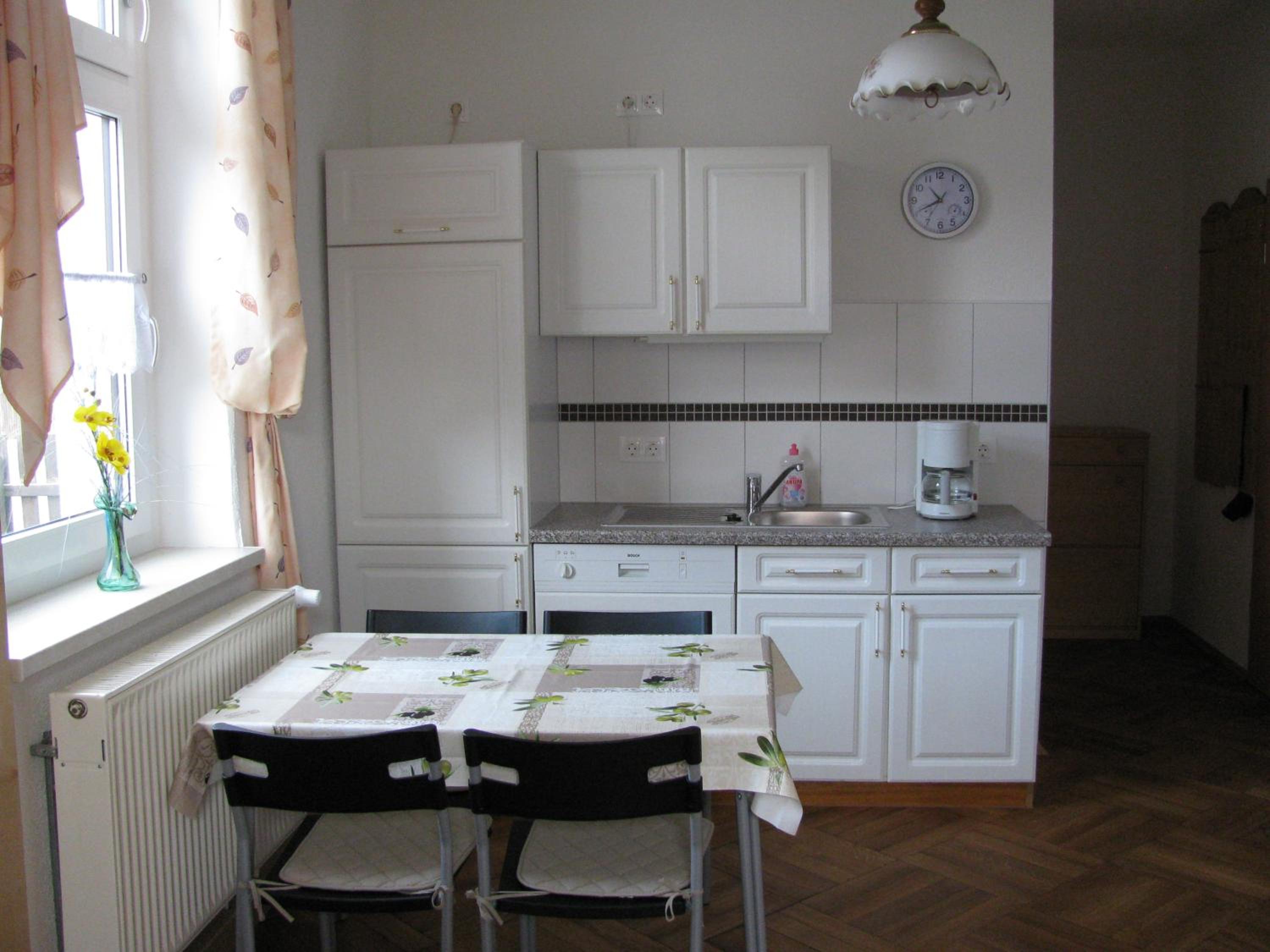 One-Bedroom Apartment photo 3