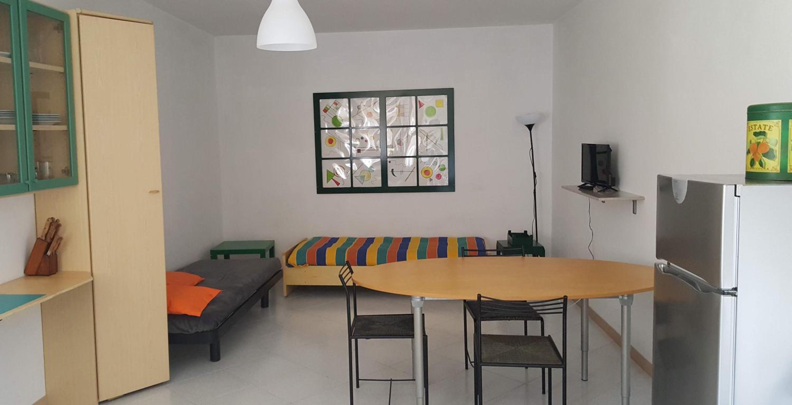 One-Bedroom Apartment photo 1