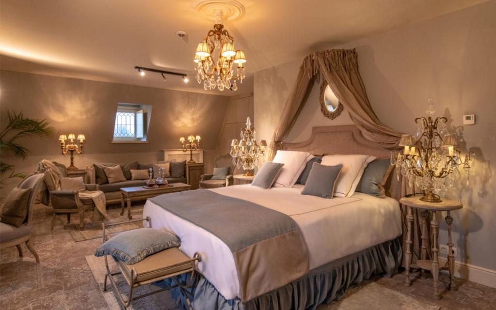 Executive Suite - Photo 4