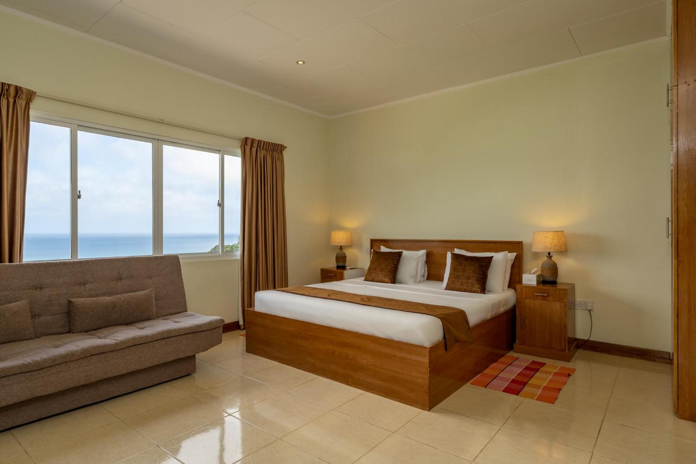 First Floor Apartment with Sea View