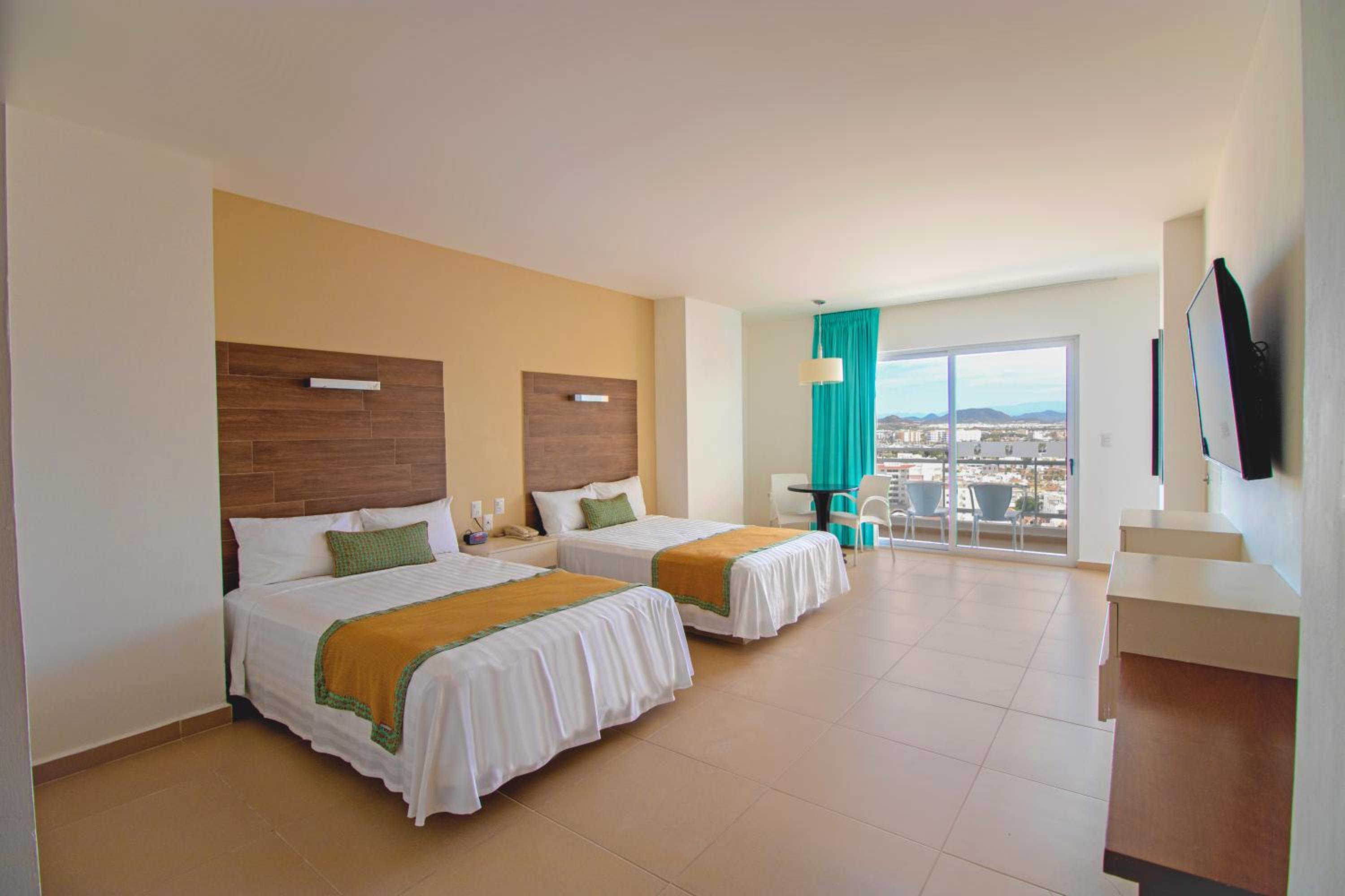 Junior Suite with City View