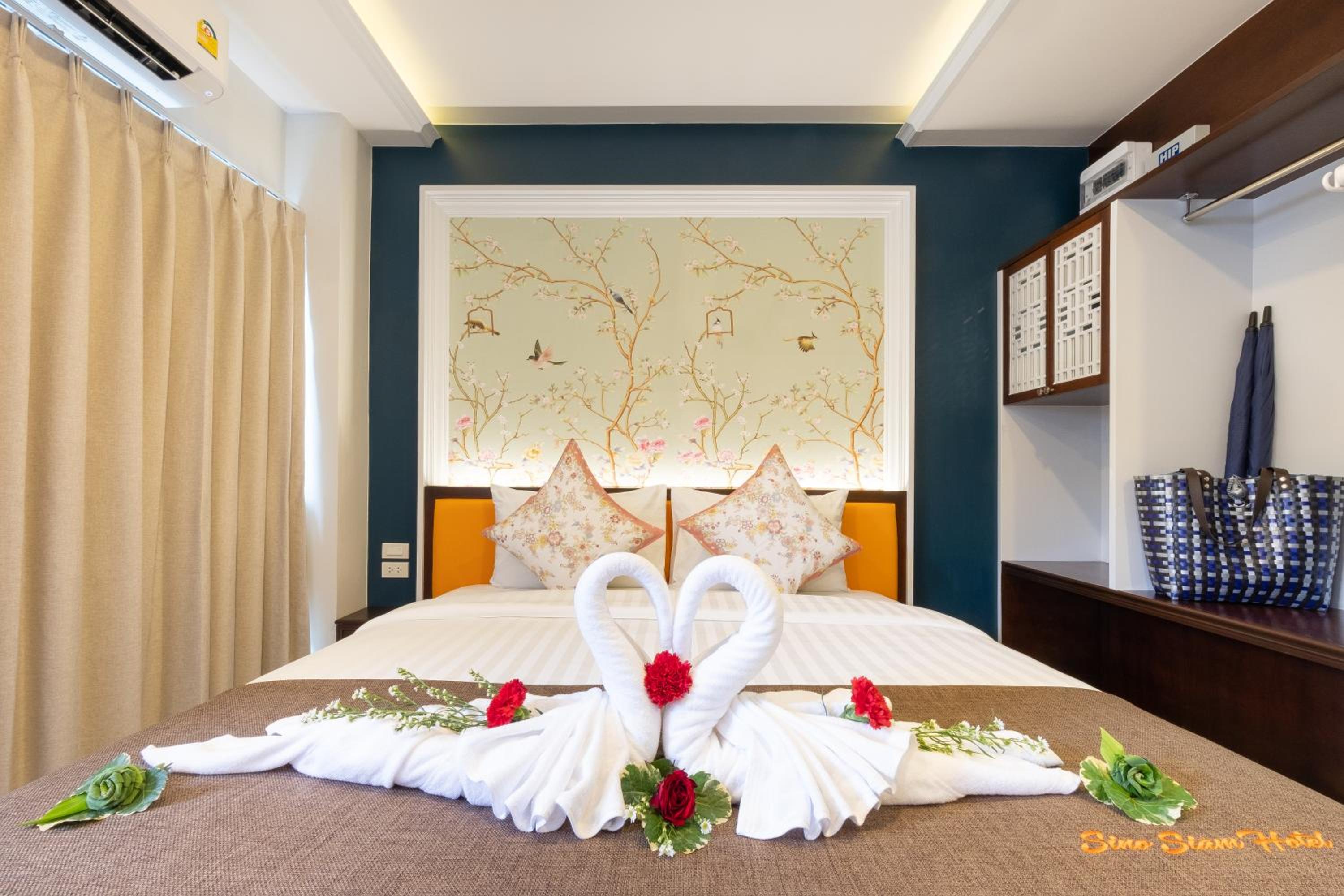 Deluxe Double or Twin Room - Photo 1
