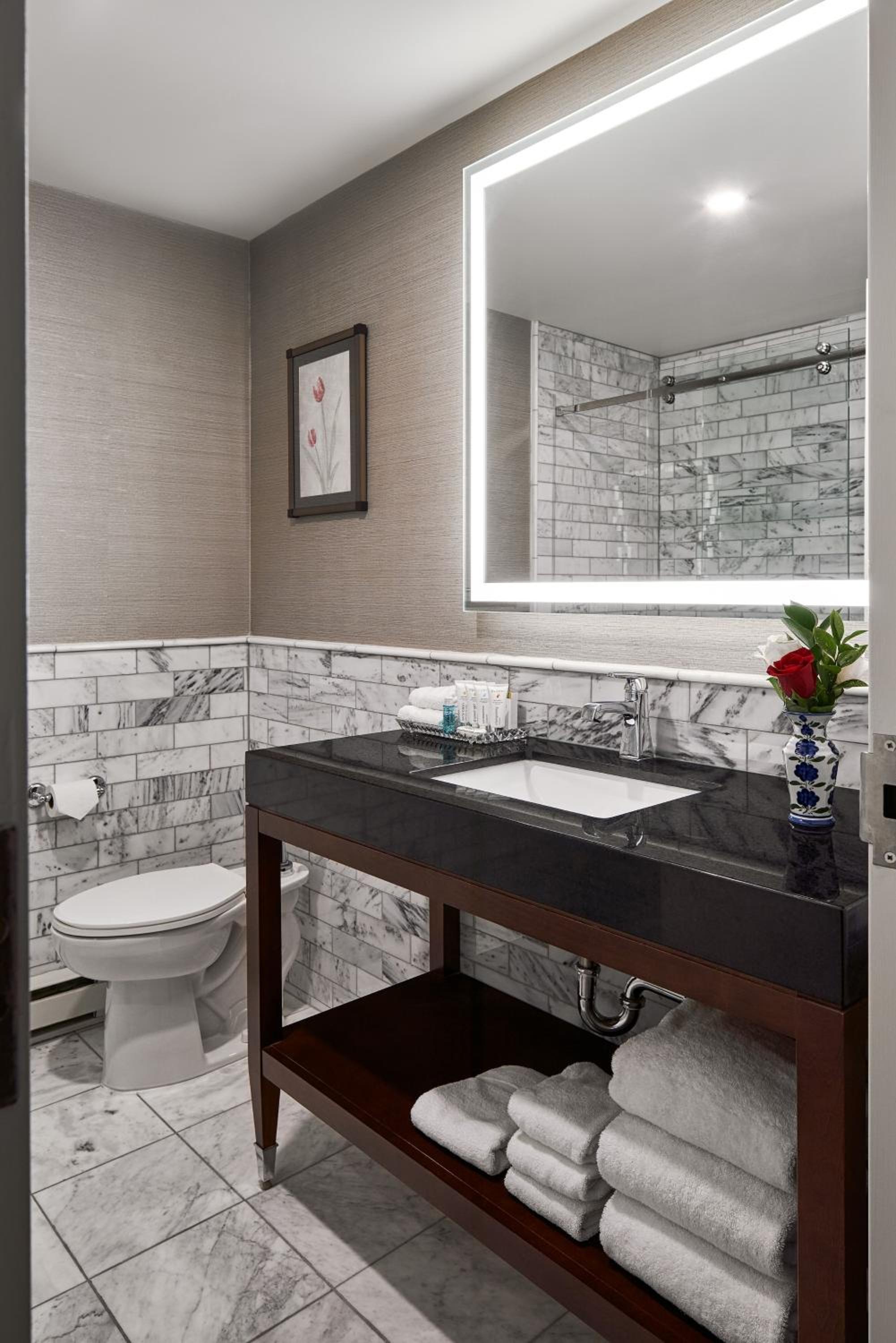 Classic Queen Room