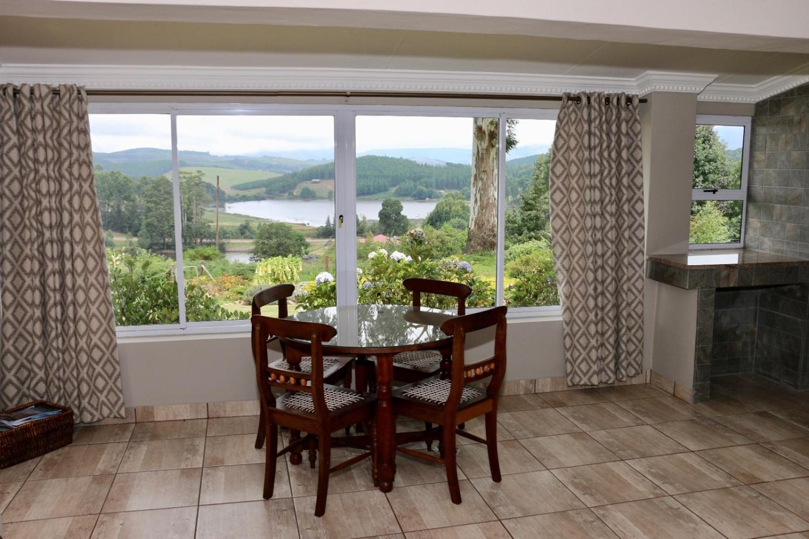 Two-Bedroom House - Photo 1
