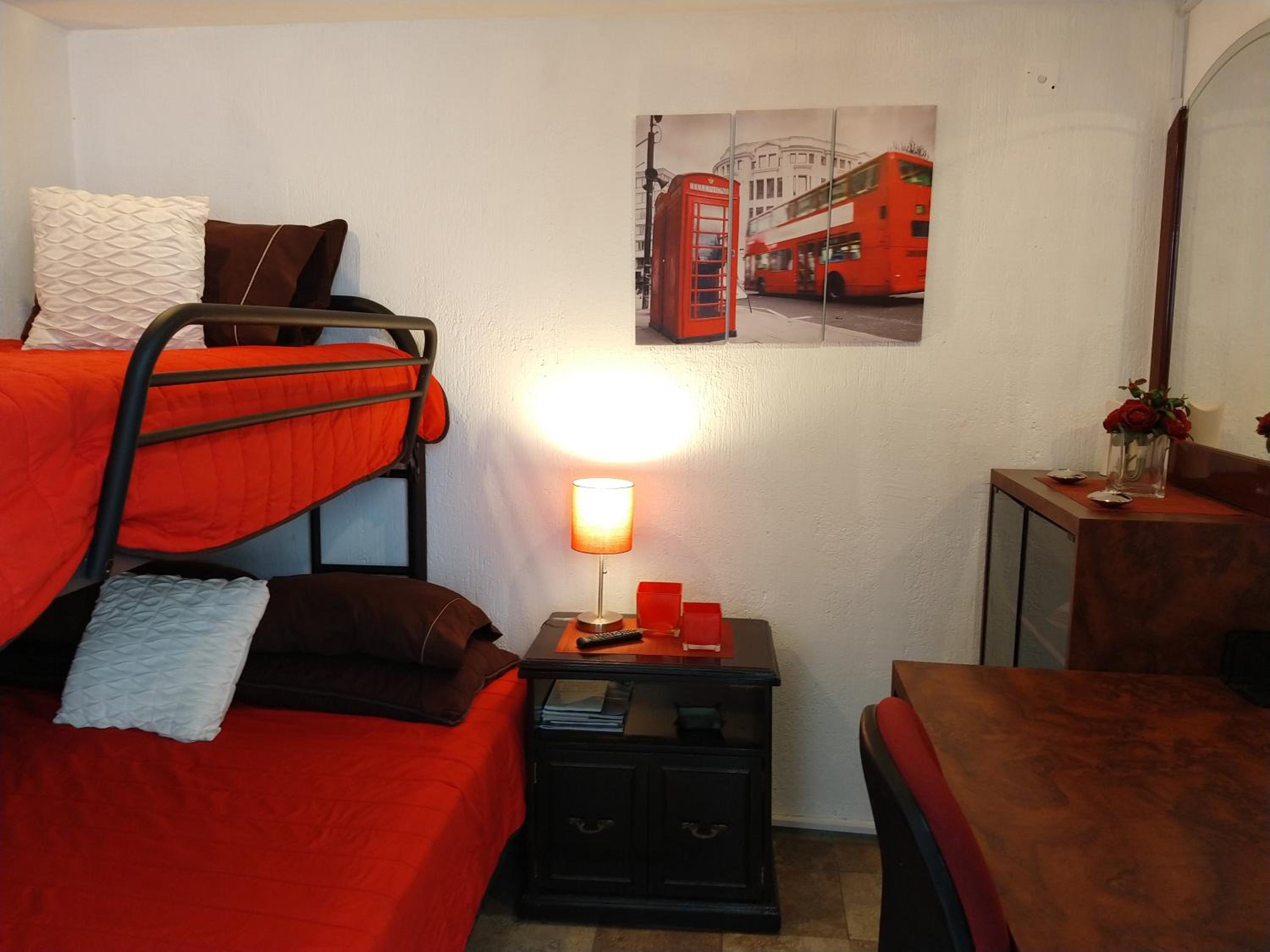 Double Room with Private Bathroom - Photo 5