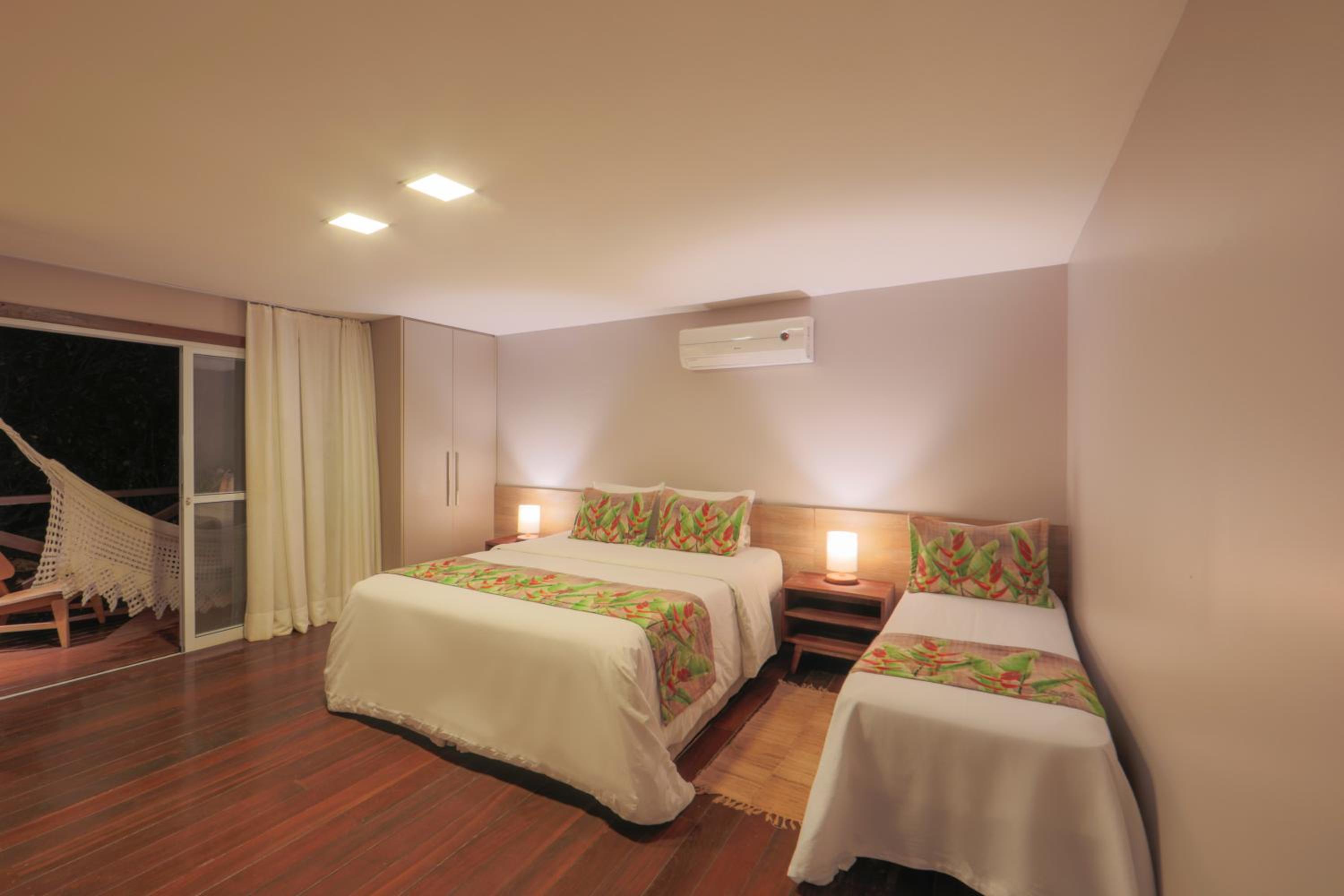 Deluxe Triple Room with Balcony photo 1