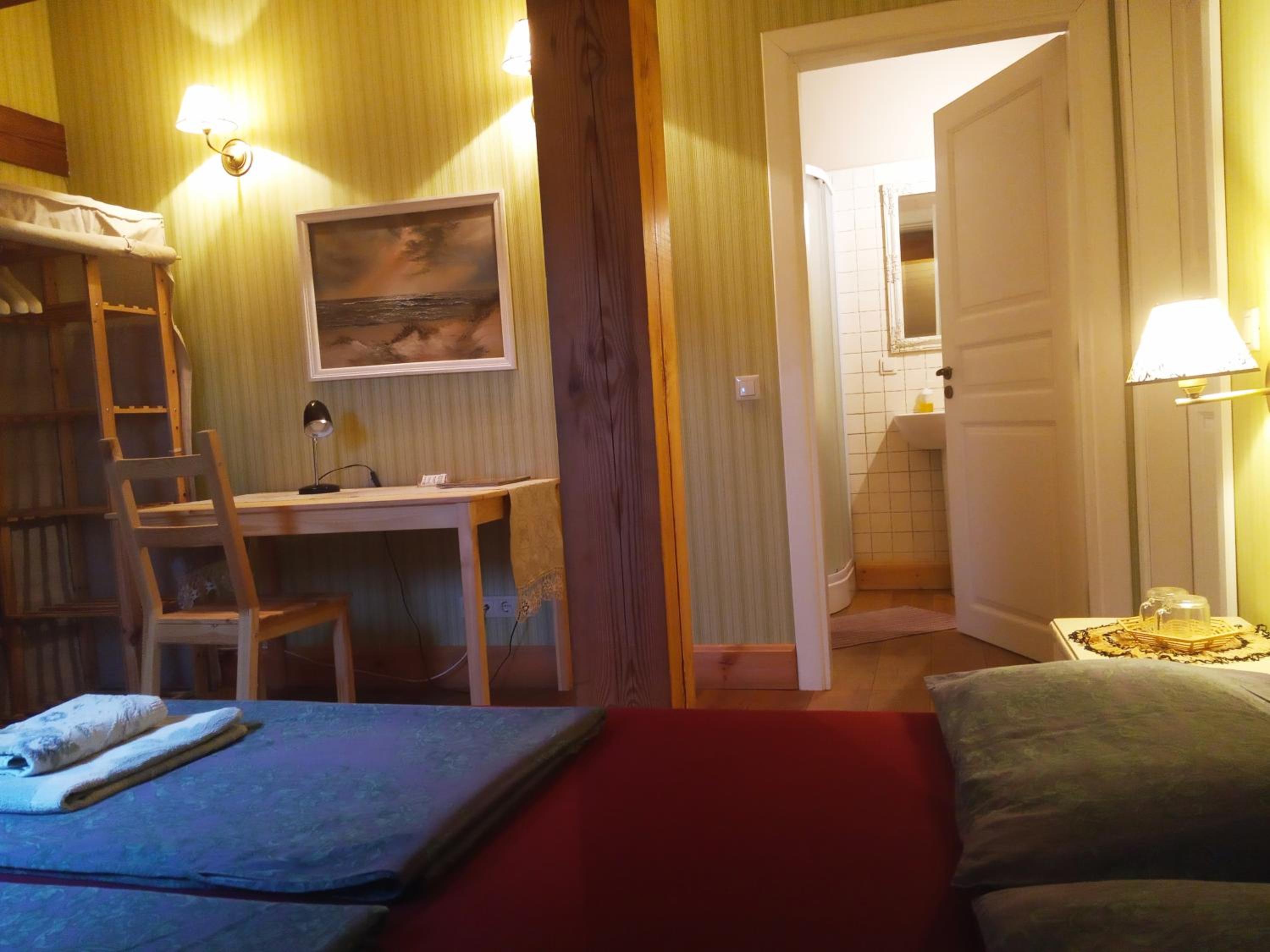 Small Double Room with One Double Bed photo 1