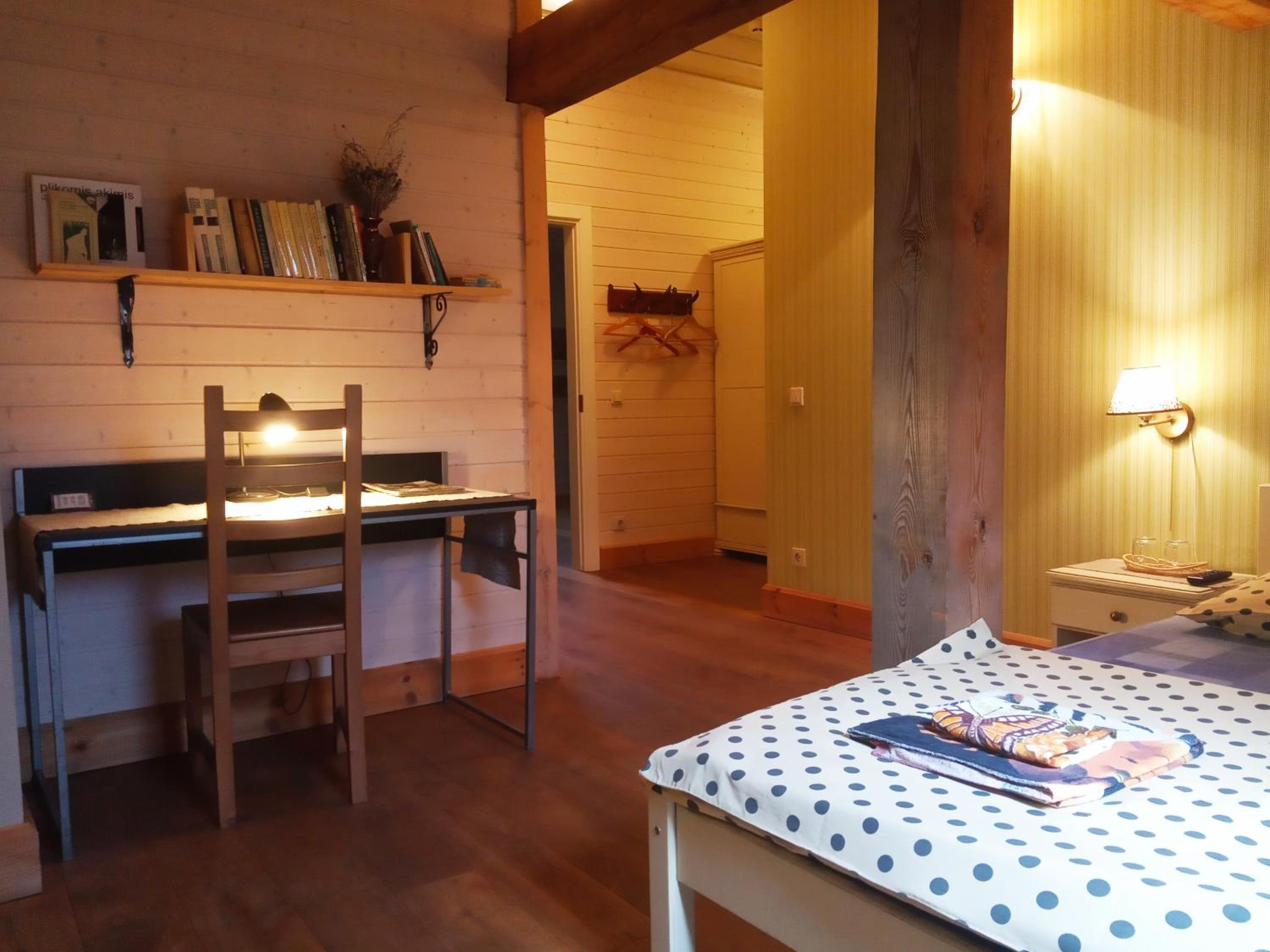Small Double Room with One Double Bed photo 3