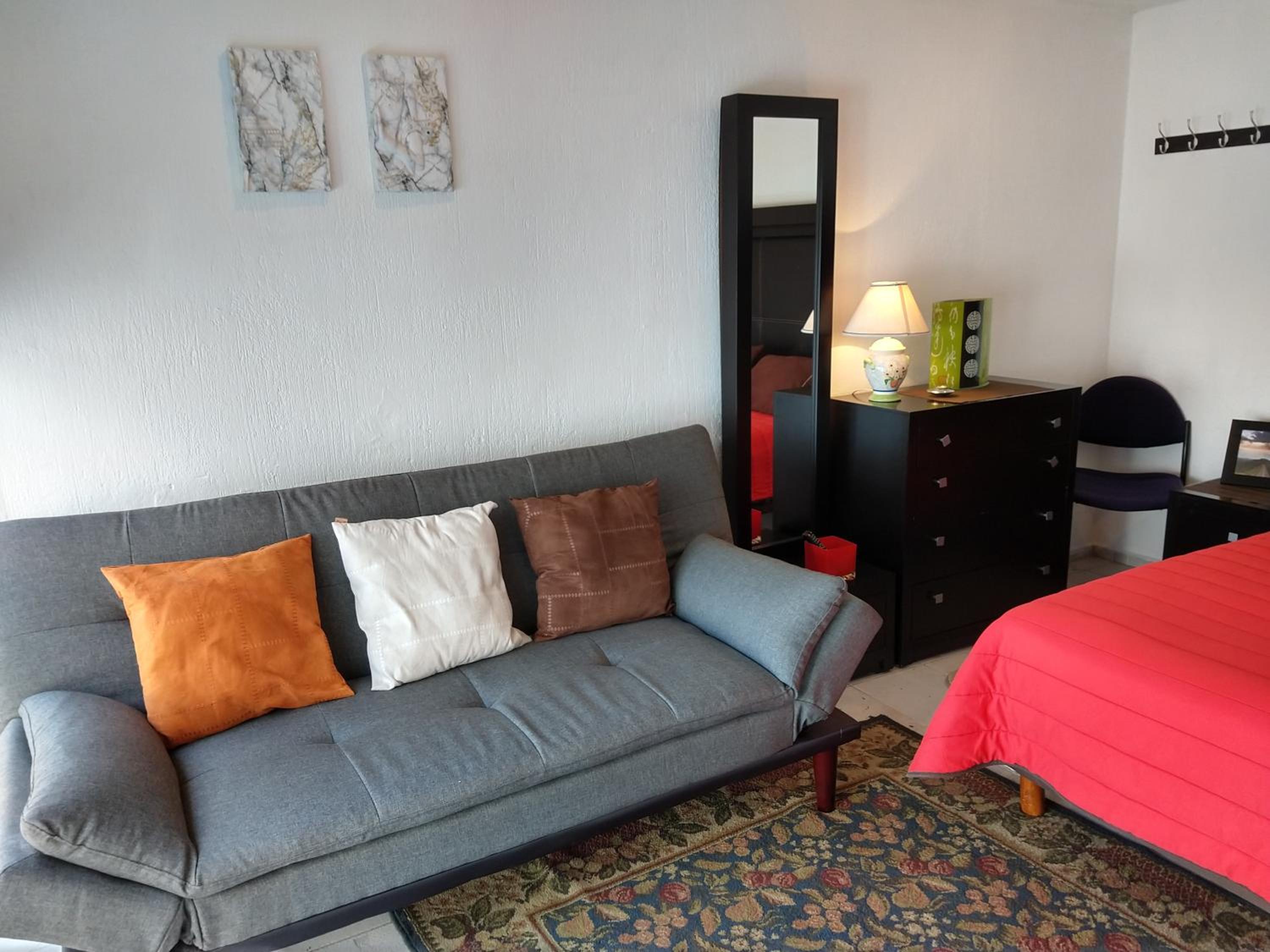 Deluxe Queen Room with Two Queen Beds - Photo 6