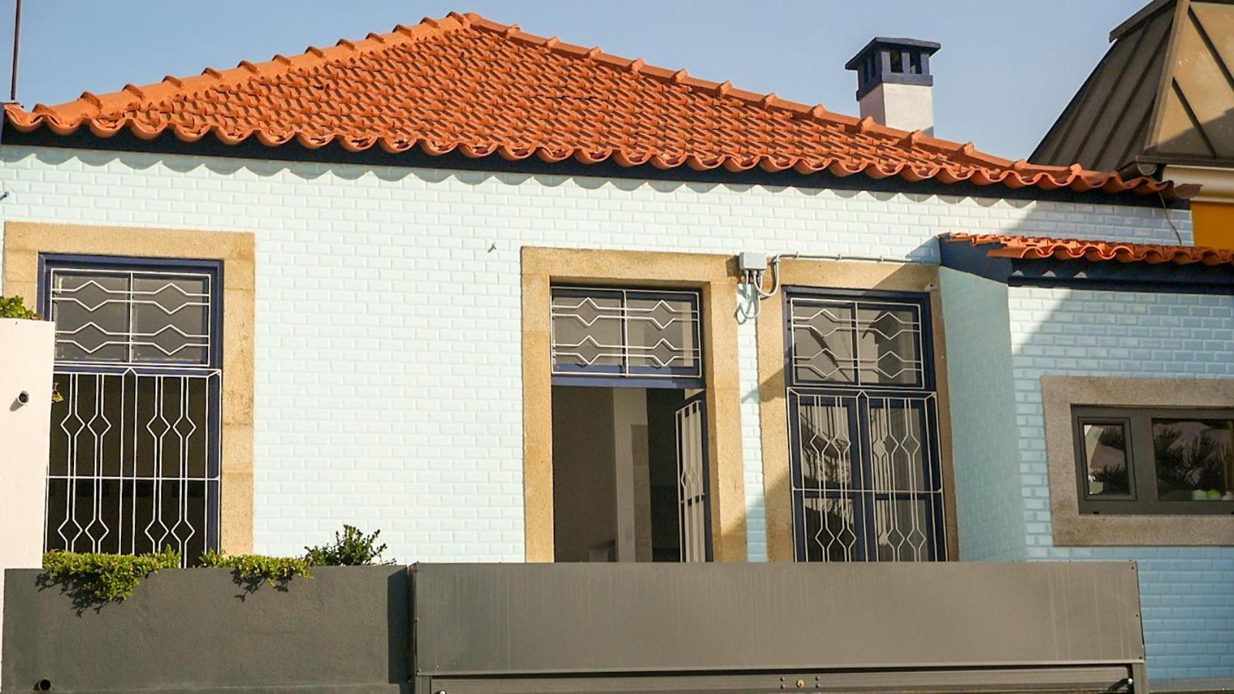 Three-Bedroom House photo 2