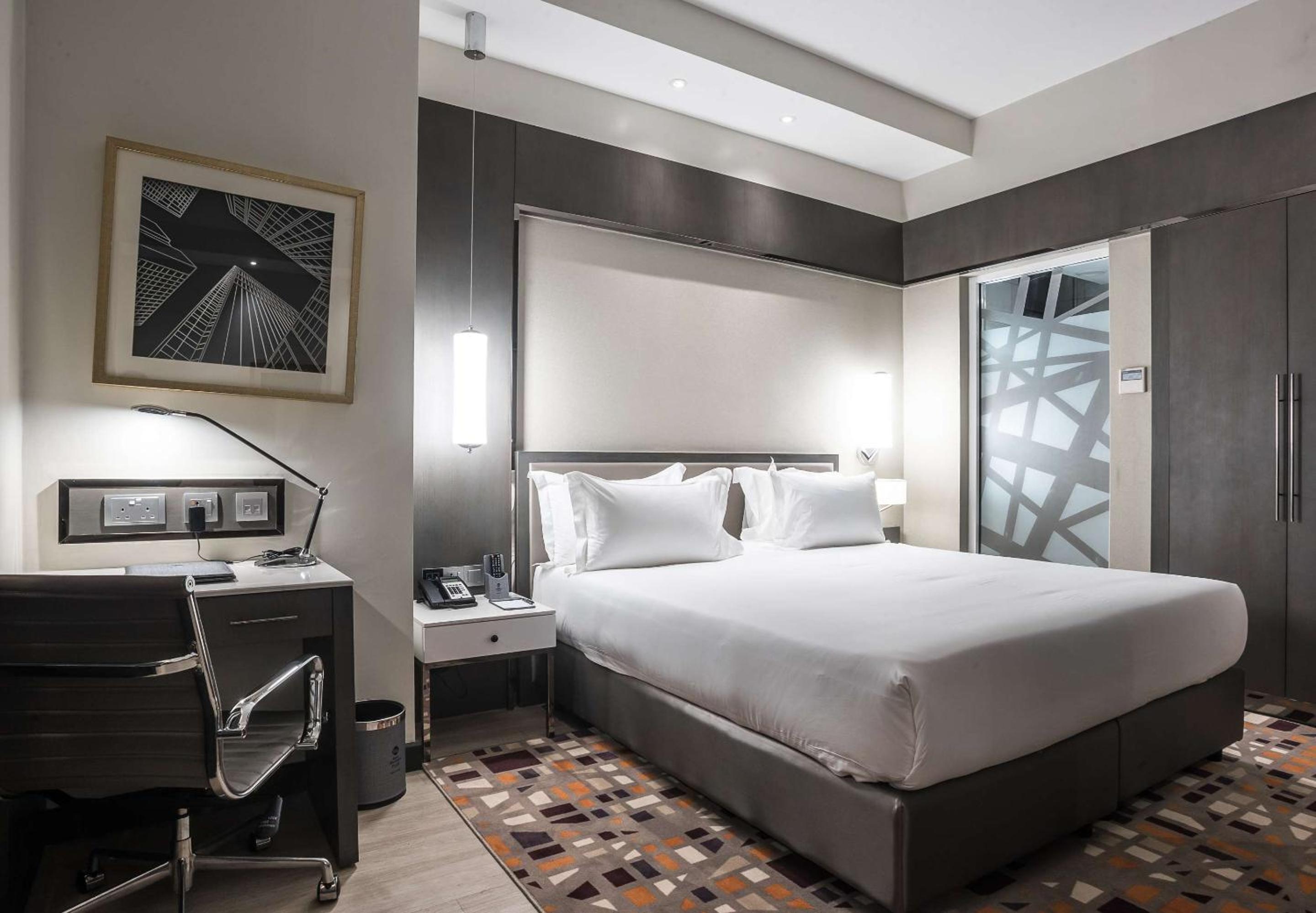 Superior King Room - Photo 2