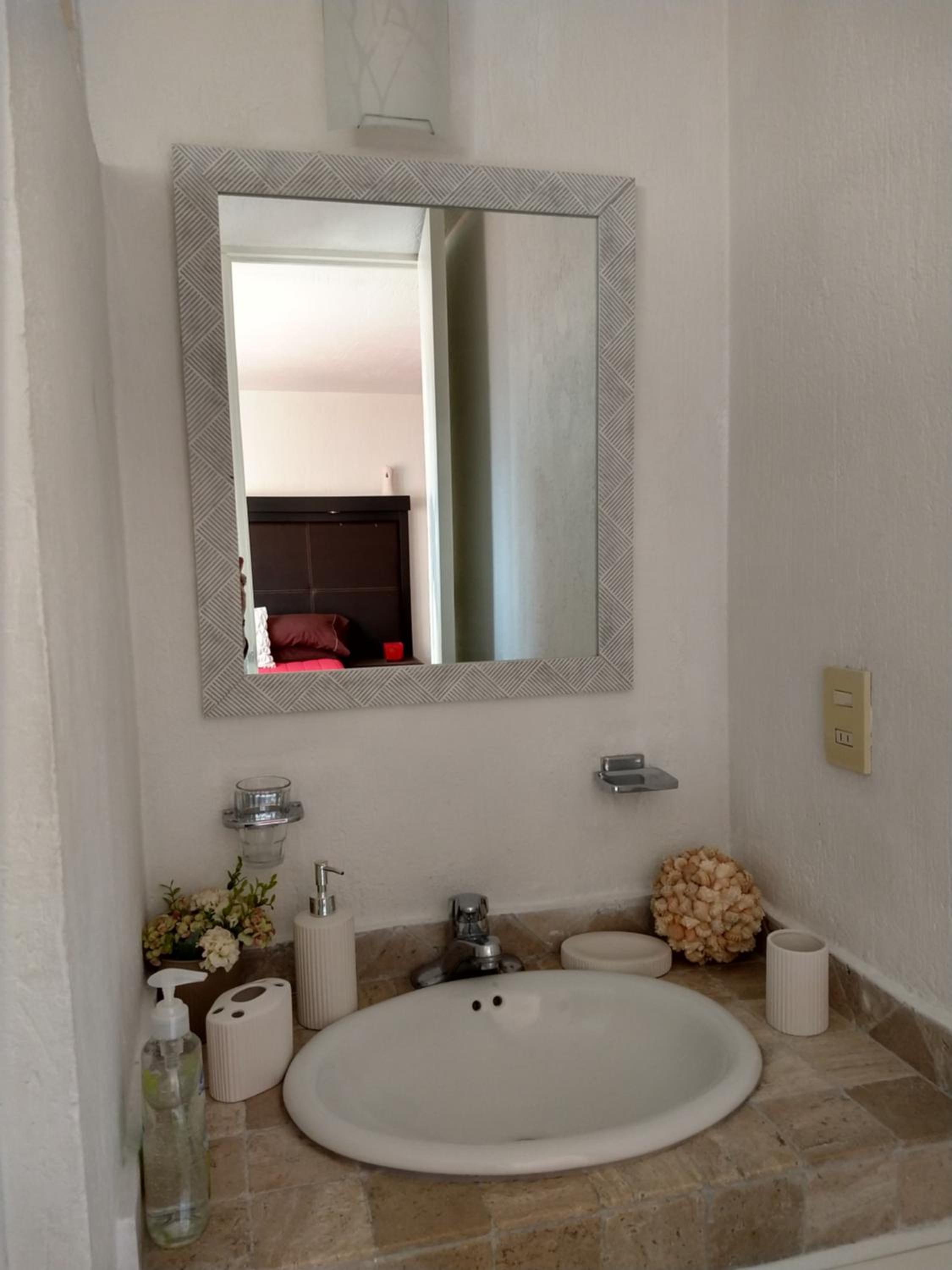 Deluxe Double Room with Shower - Photo 9
