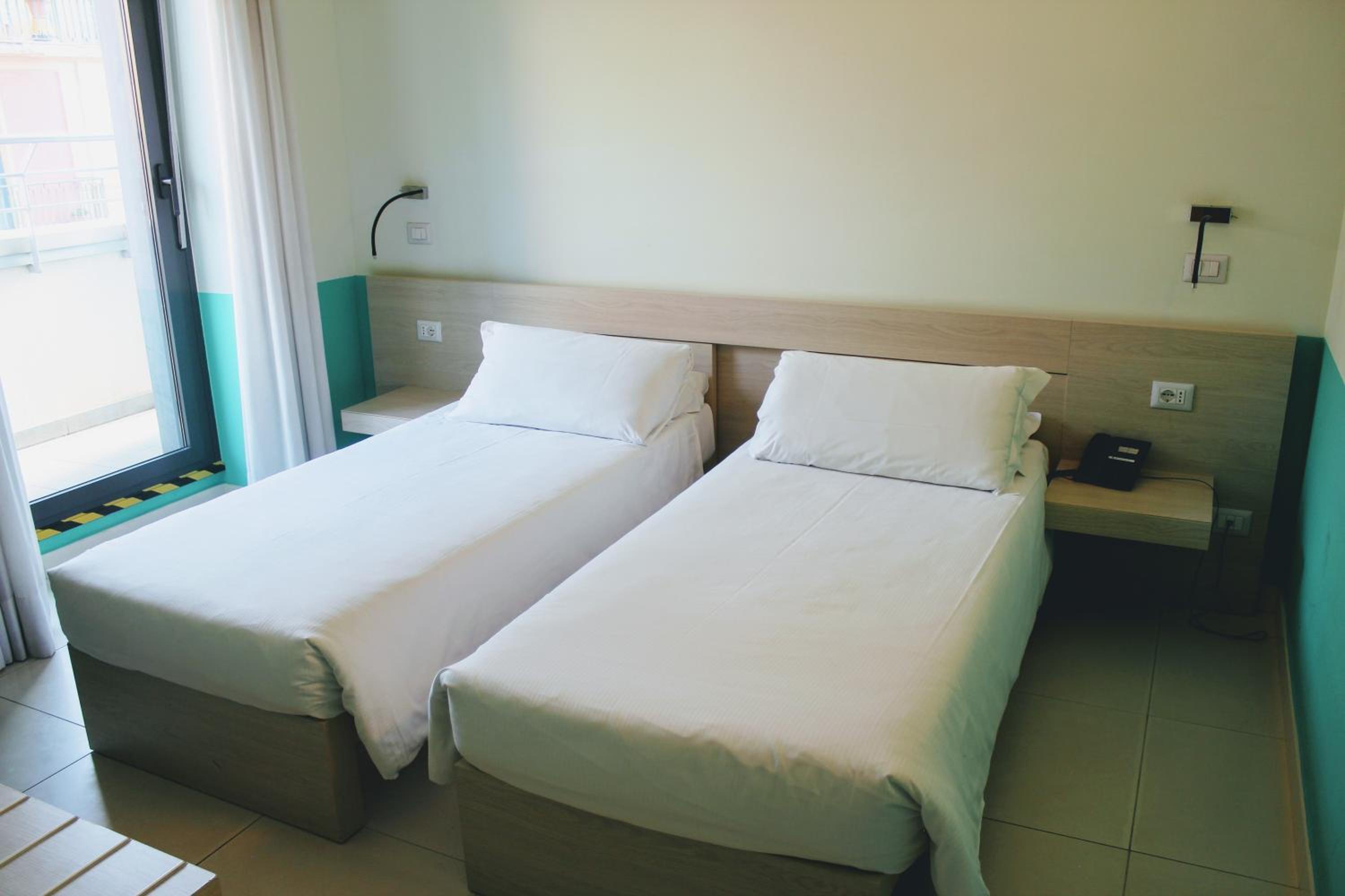 Superior Double or Twin Room with Terrace photo 3