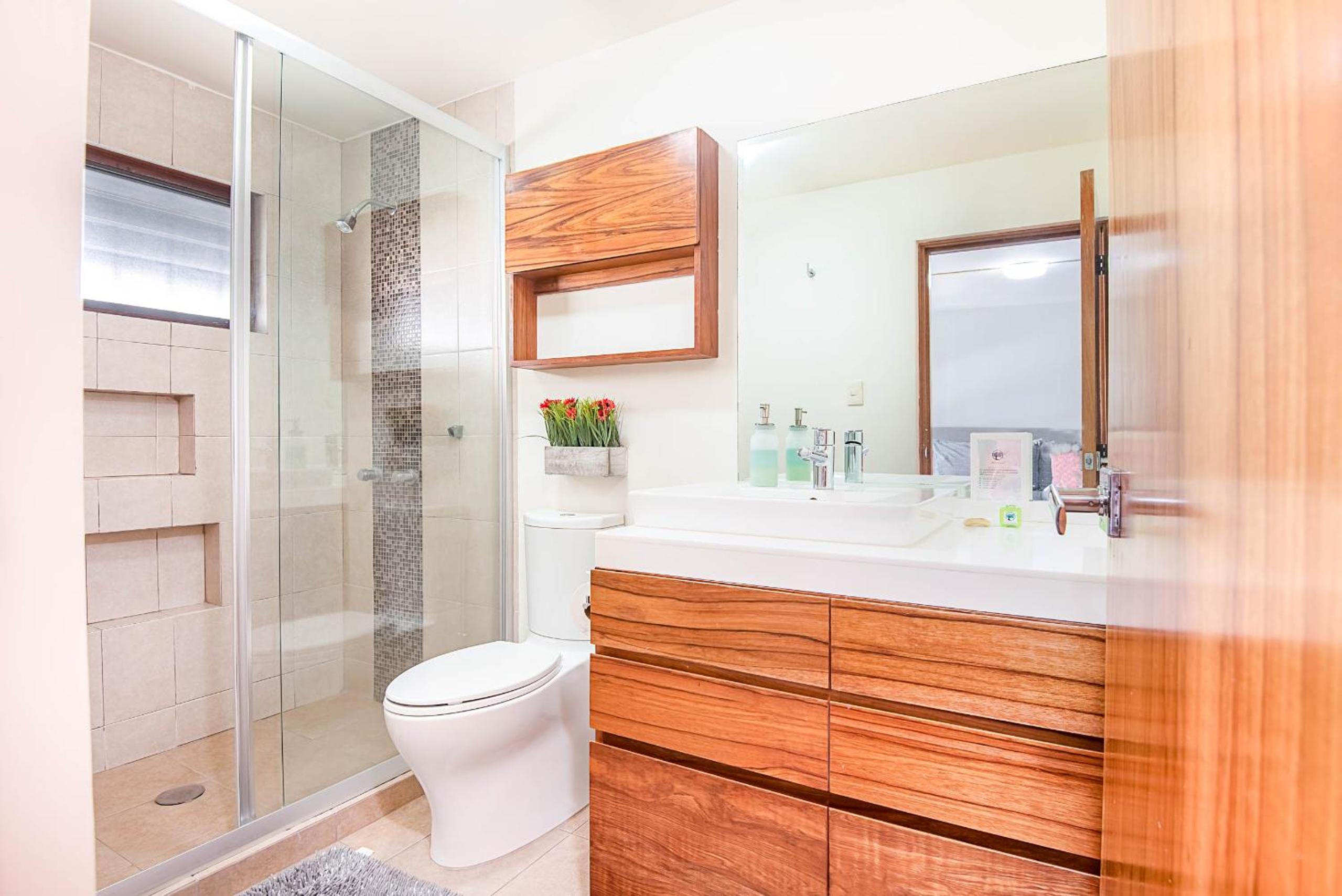 Deluxe Double Room with Shower - Photo 13