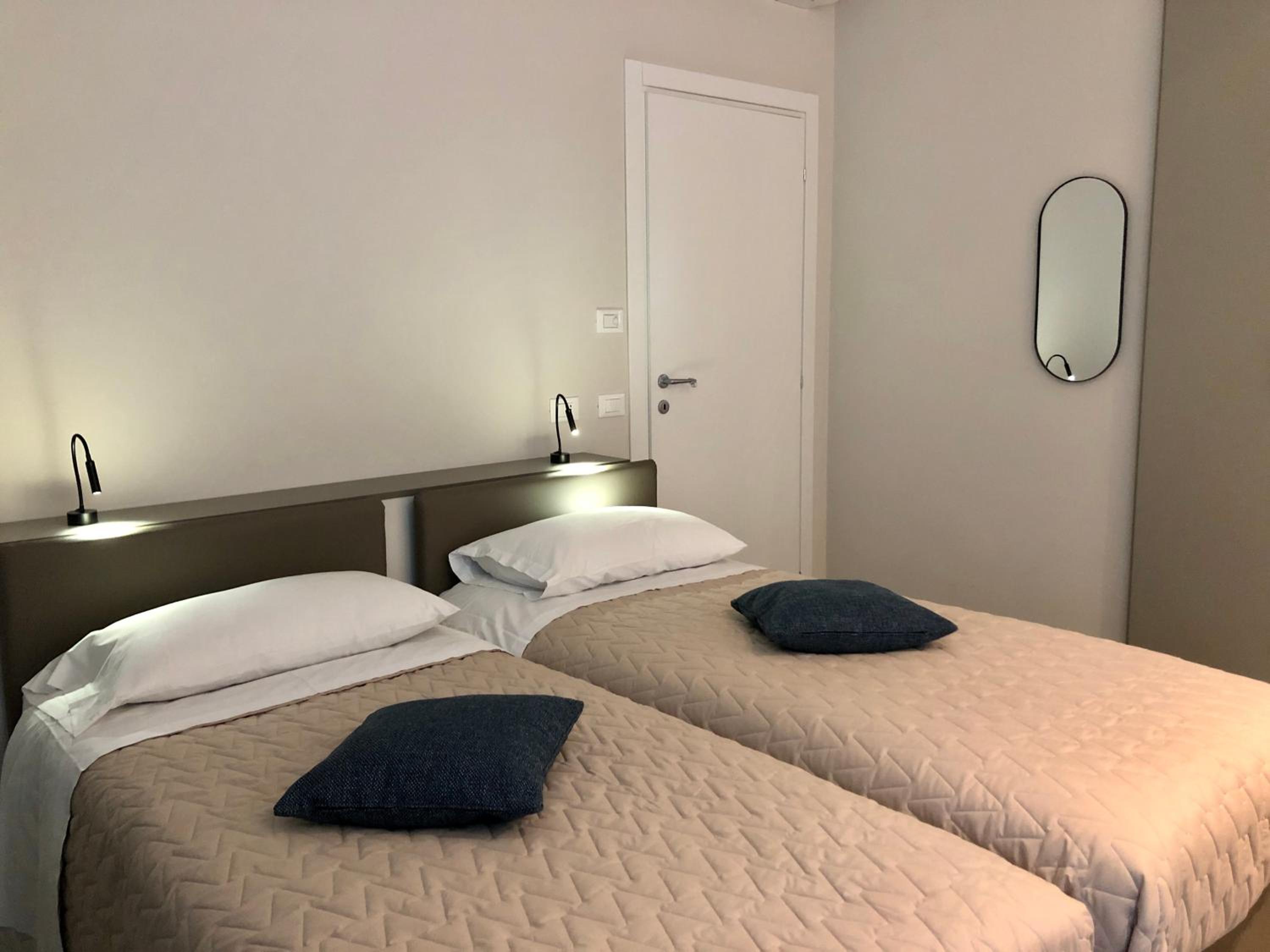 Two-Bedroom Deluxe Apartment photo 3
