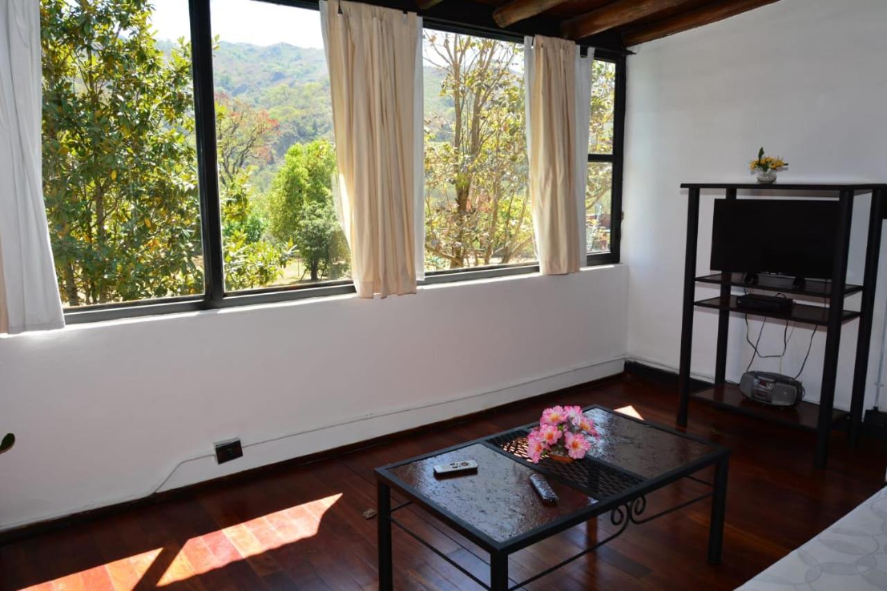 Apartment with Mountain View photo 3