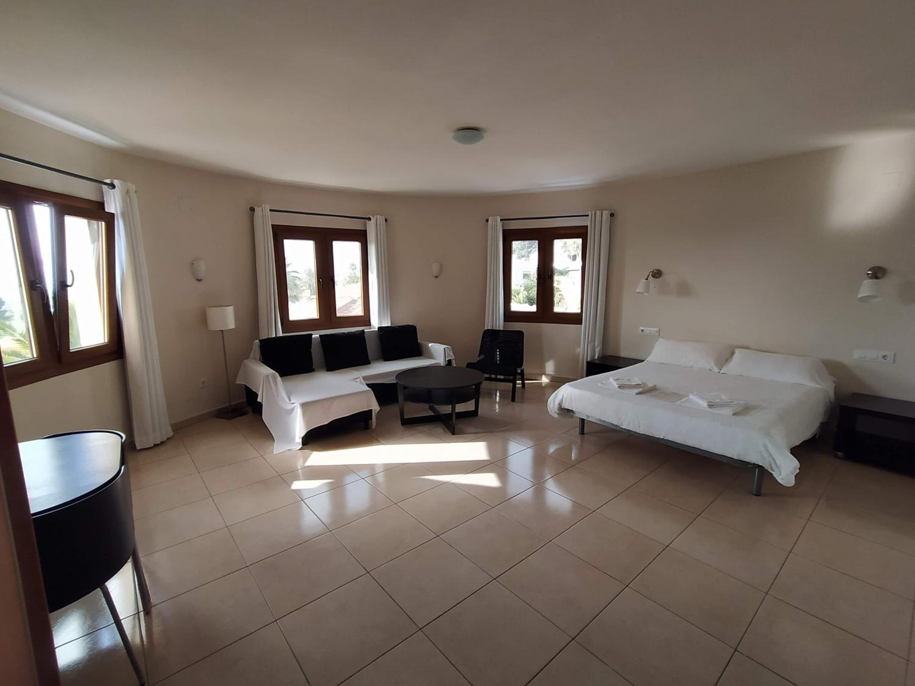 Family Room with Sea View photo 3
