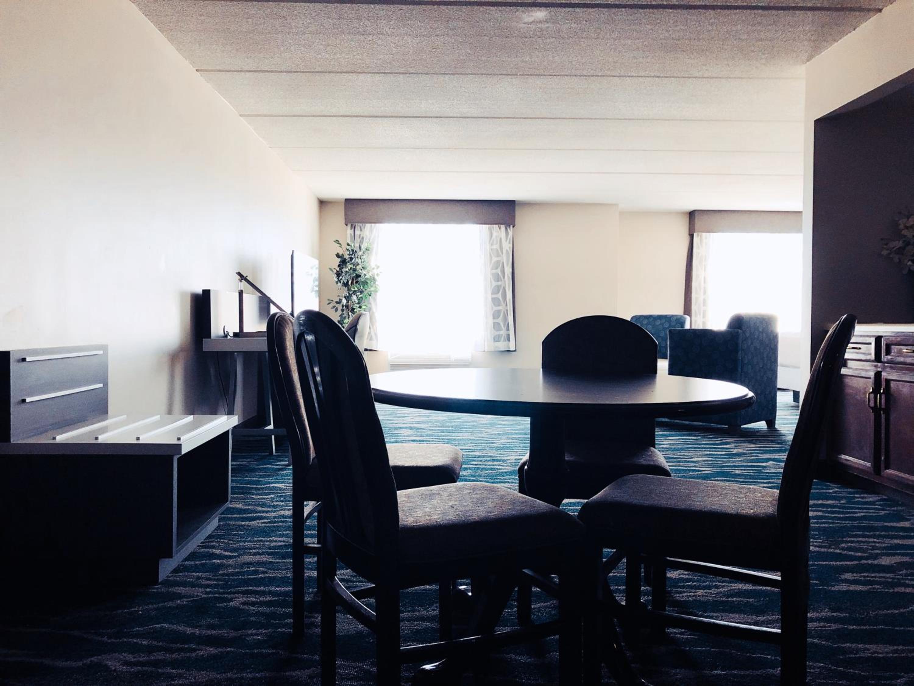 King Suite - Non-Smoking - Photo 26