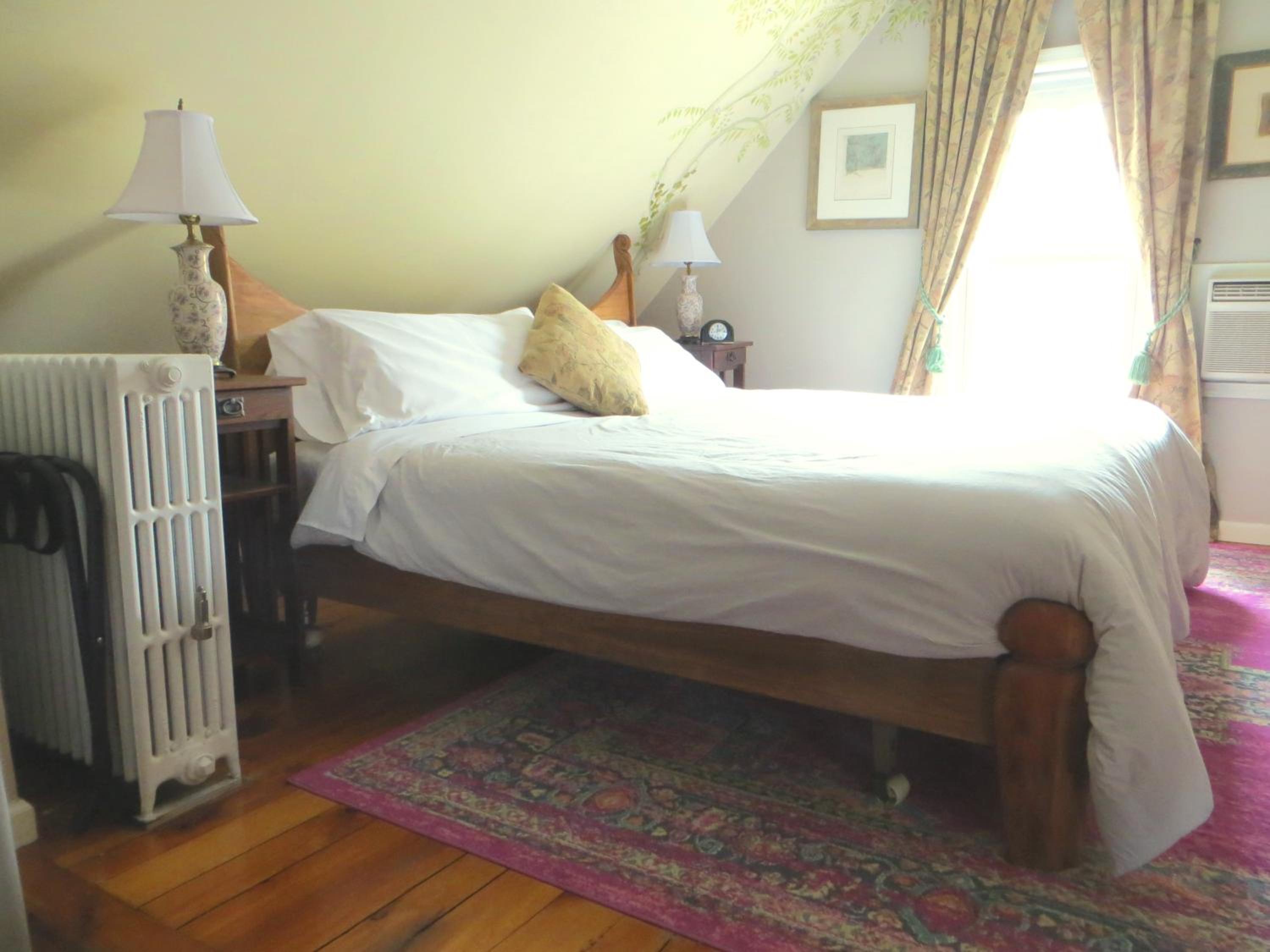 Deluxe King Room photo 2